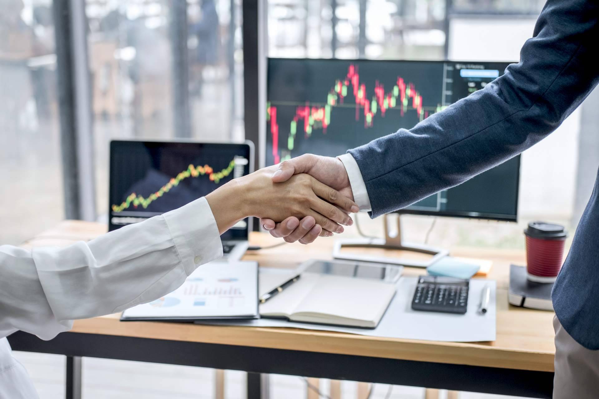 Aprender a leer los signos del trading institucional con Área de Inversión y su curso Rompimiento en la Zona Mastery