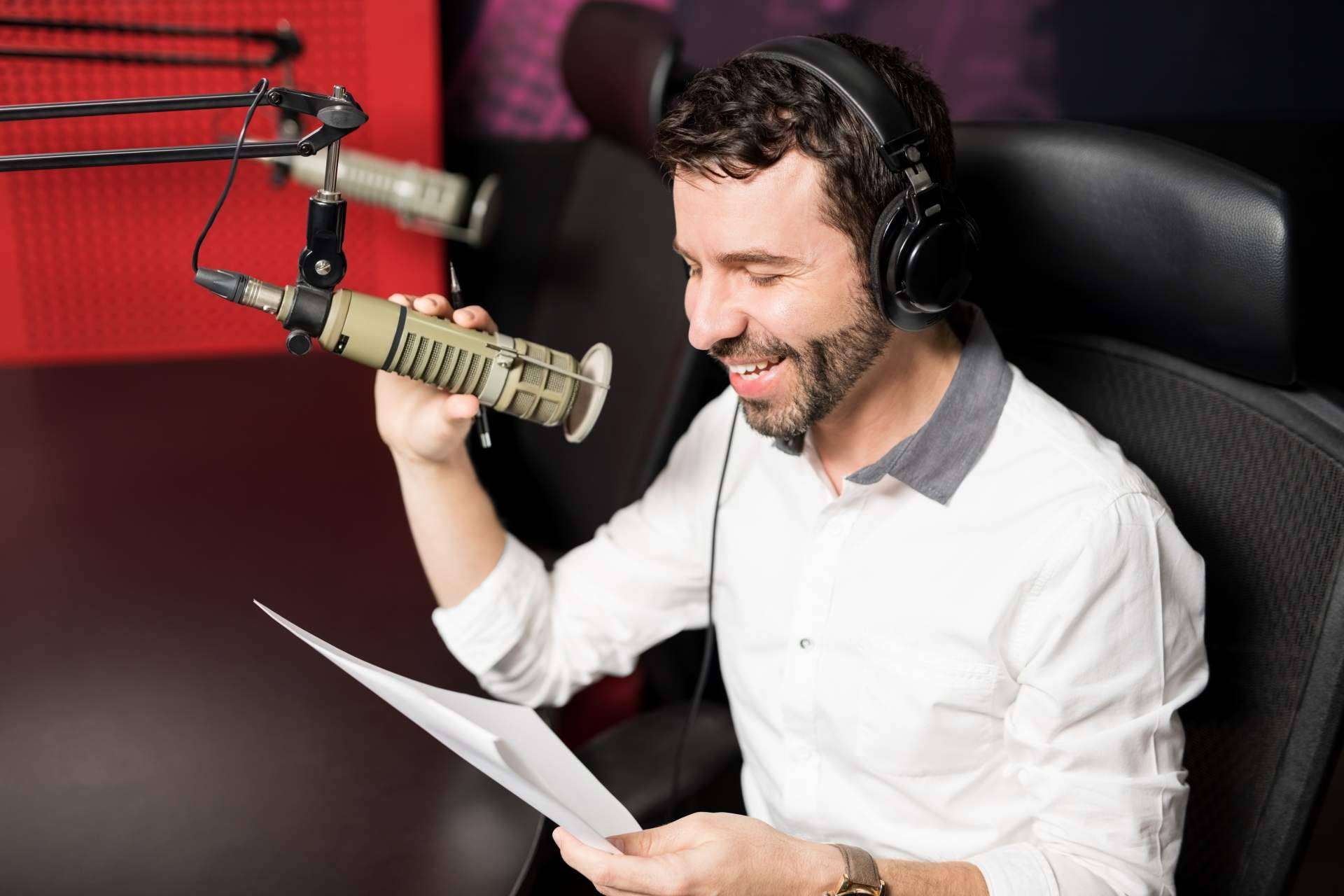 Voces de locutores son un activo para los negocios, por VOCES EN LA RED