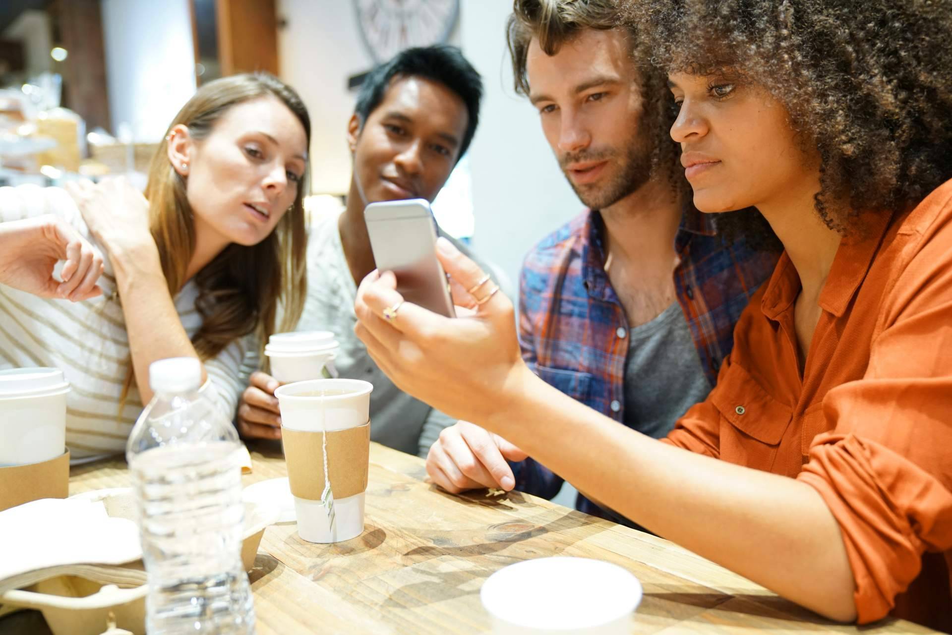 La participación del vecindario aumenta en las comunidades de vecinos gracias a la tecnología