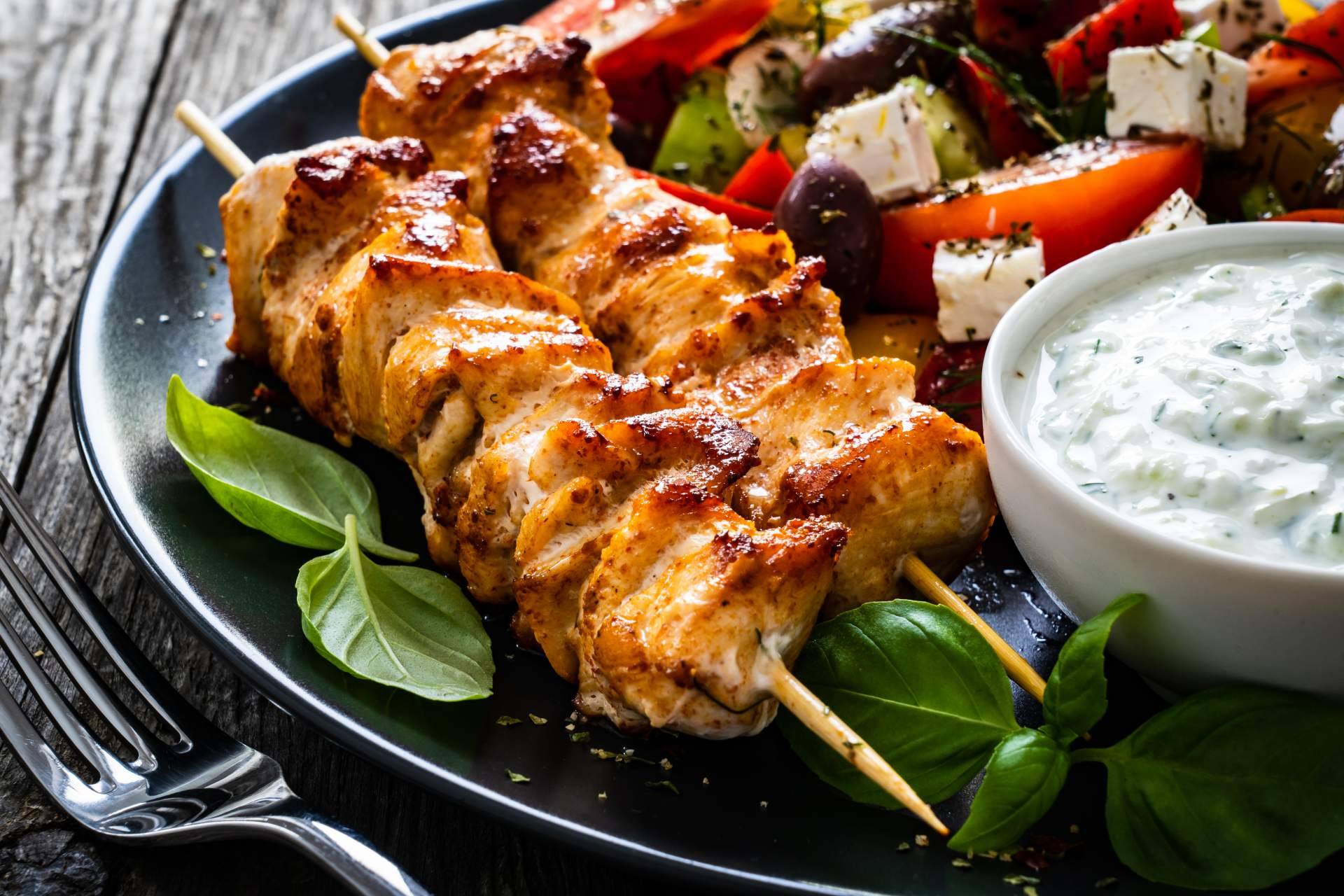 Greek Aribau es un restaurante de Barcelona que elabora tapas griegas