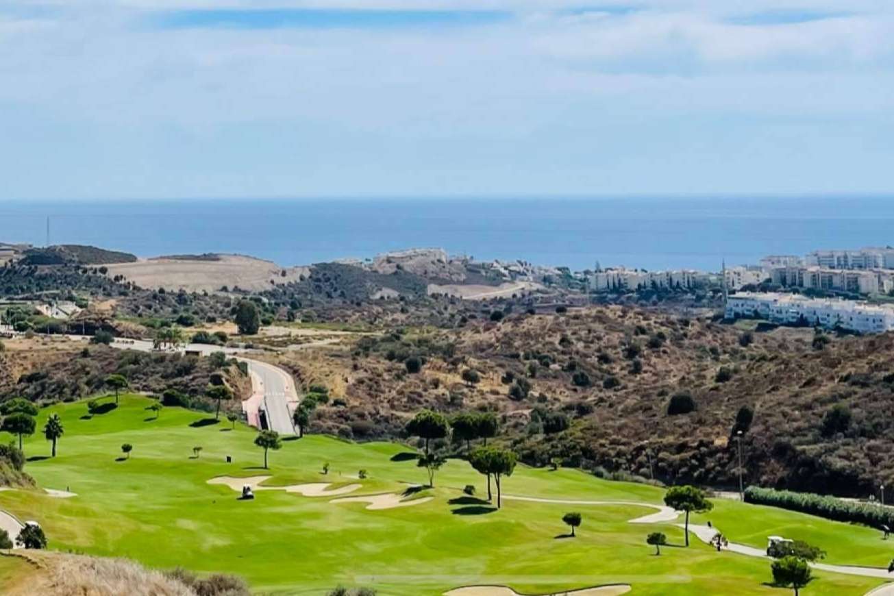 LV Architecture Real Estate dispone de un extenso catálogo de villas de lujo en venta en la Costa del Sol