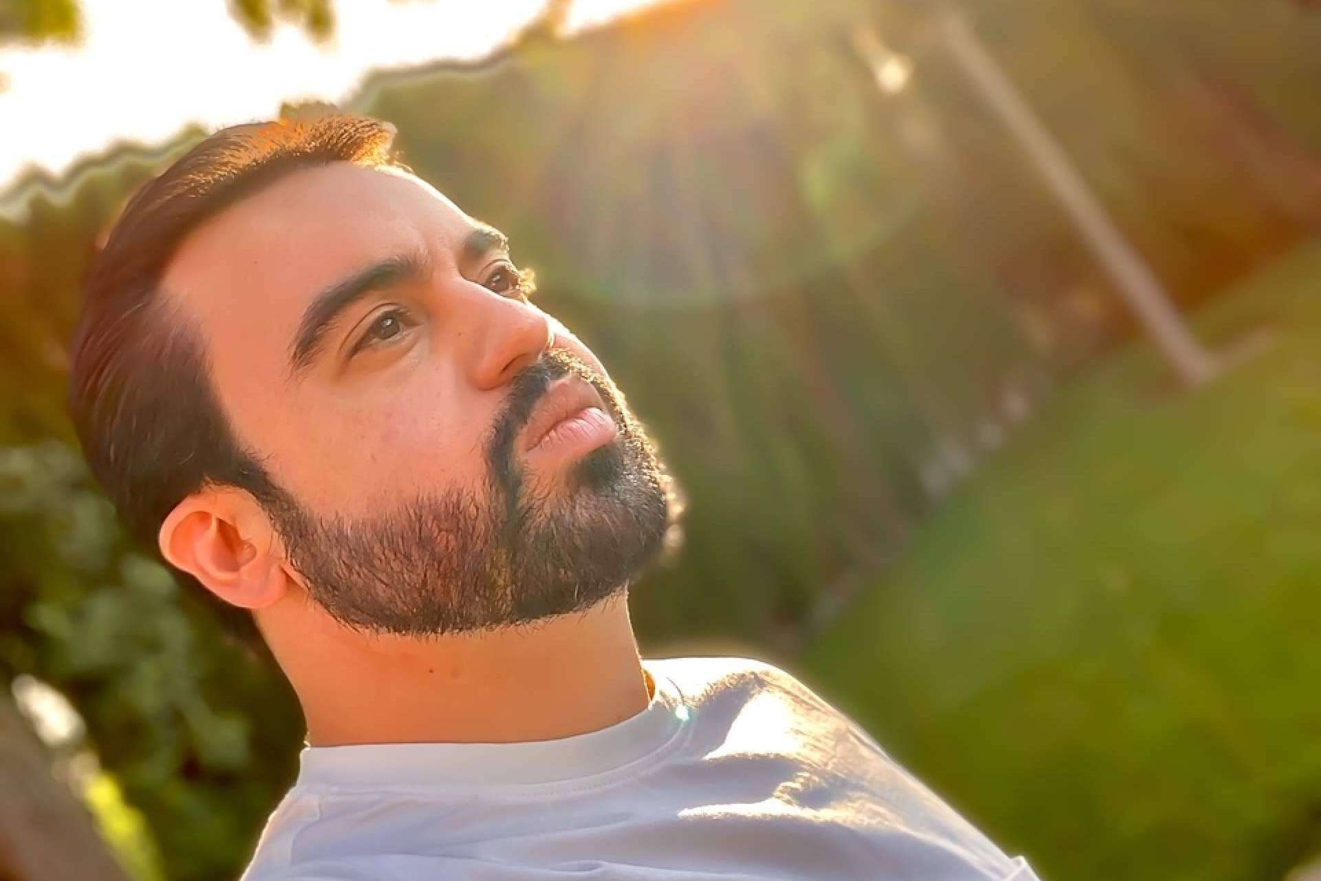 'Mirando al mar, soñé', el primer libro de Jorge Perales Nieto