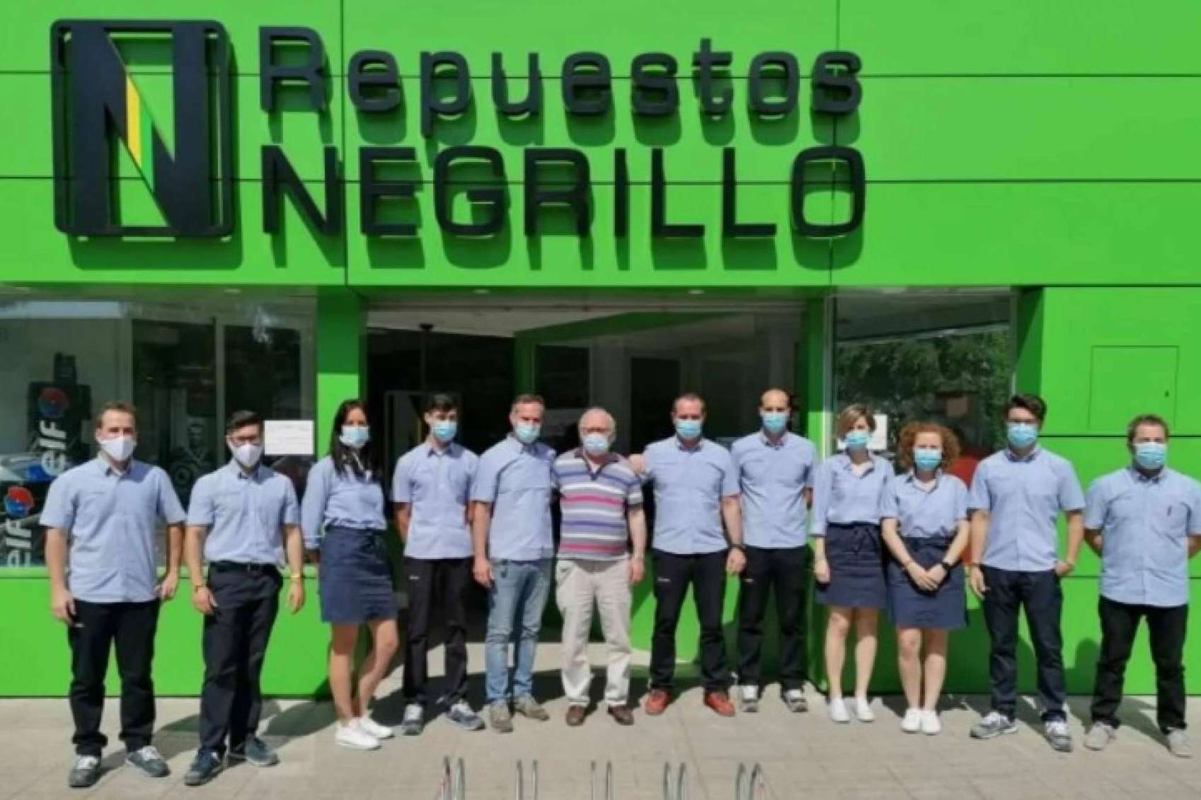 La web Negrillo.es ayuda a equipar el coche con accesorios para el transporte de equipaje, bicicletas, esquís, enganches y muchos más componentes