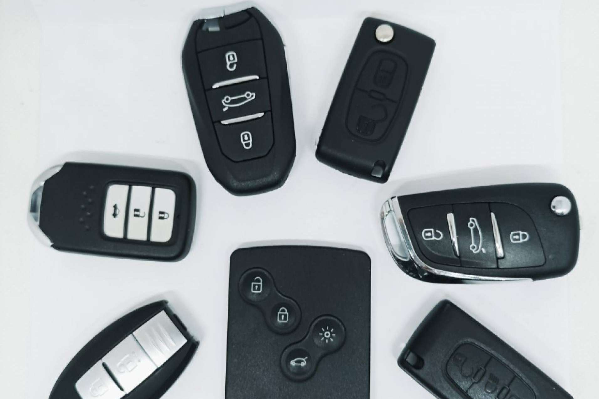 Realizar una copia llaves de coche en Barcelona con los técnicos expertos de EGINER