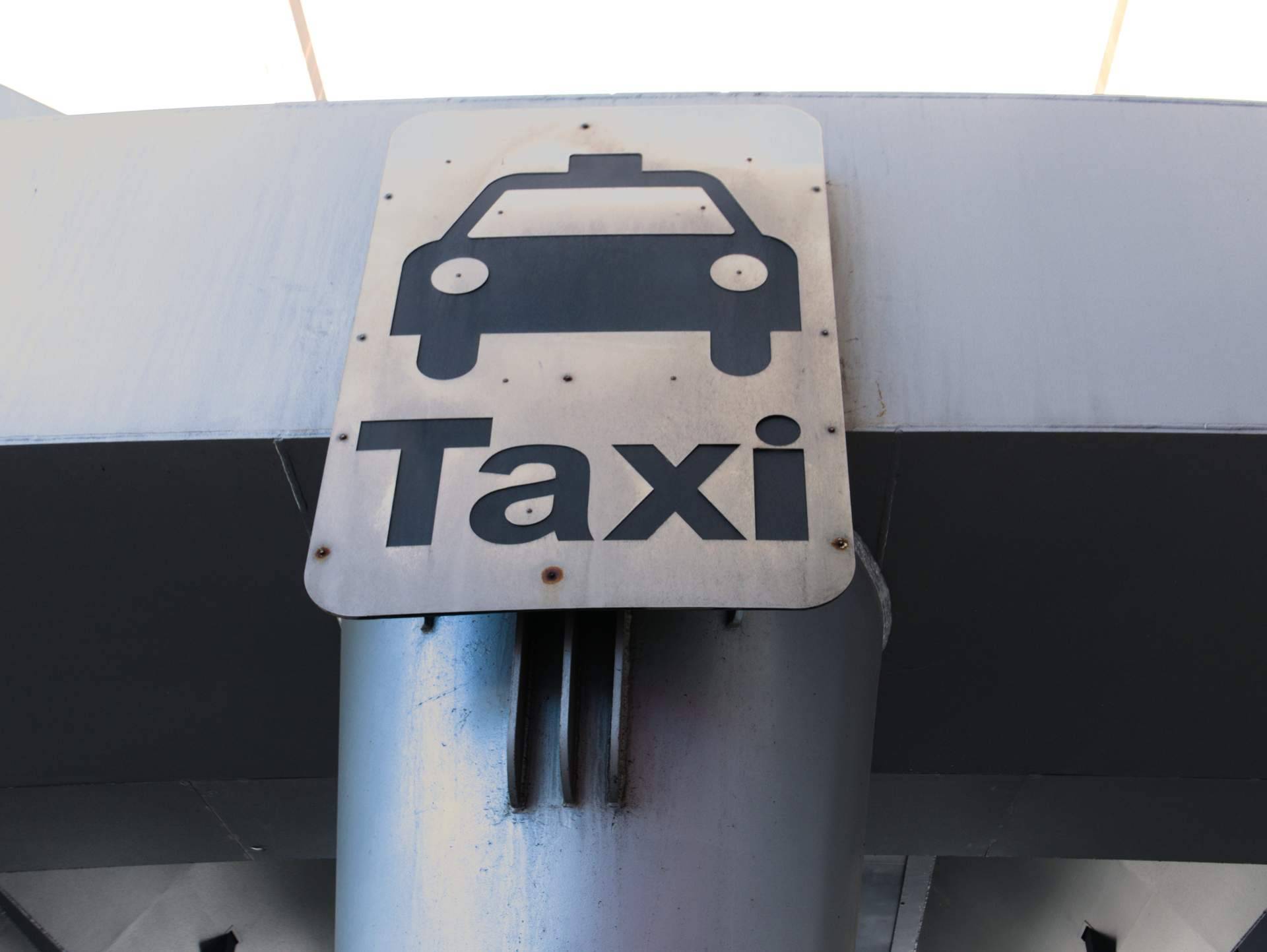 Taxi Málaga Airport Charly Transfer 24 Hours, servicios de taxi en Málaga