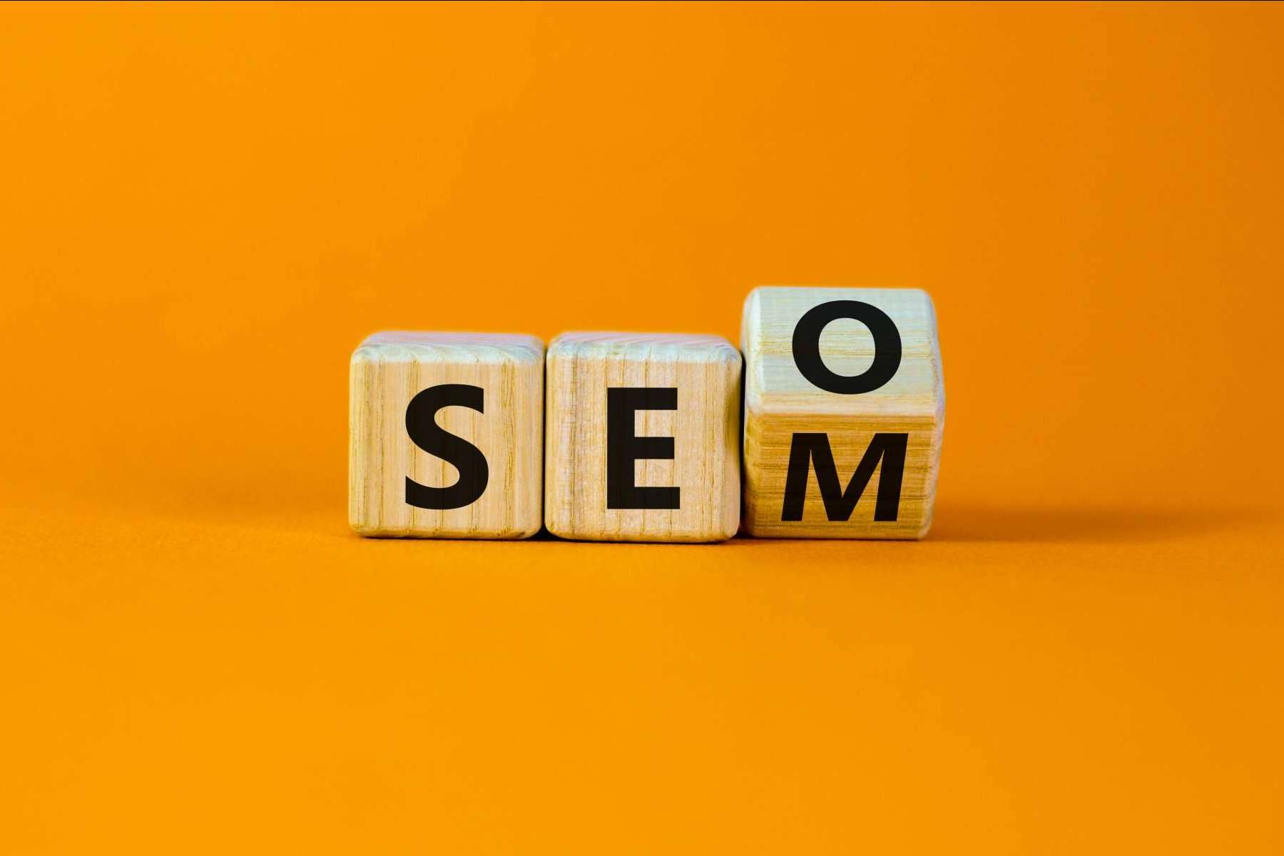 Una estrategia conjunta de SEO y SEM es imprescindible para conseguir los mejores resultados, por RoCX Marketing
