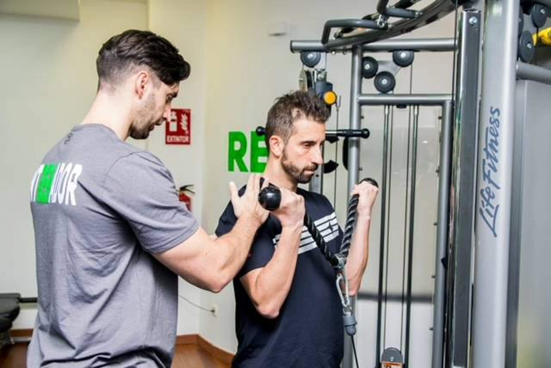 Rencoach Malasaña presenta los beneficios de incluir el yoga en la rutina de deporte