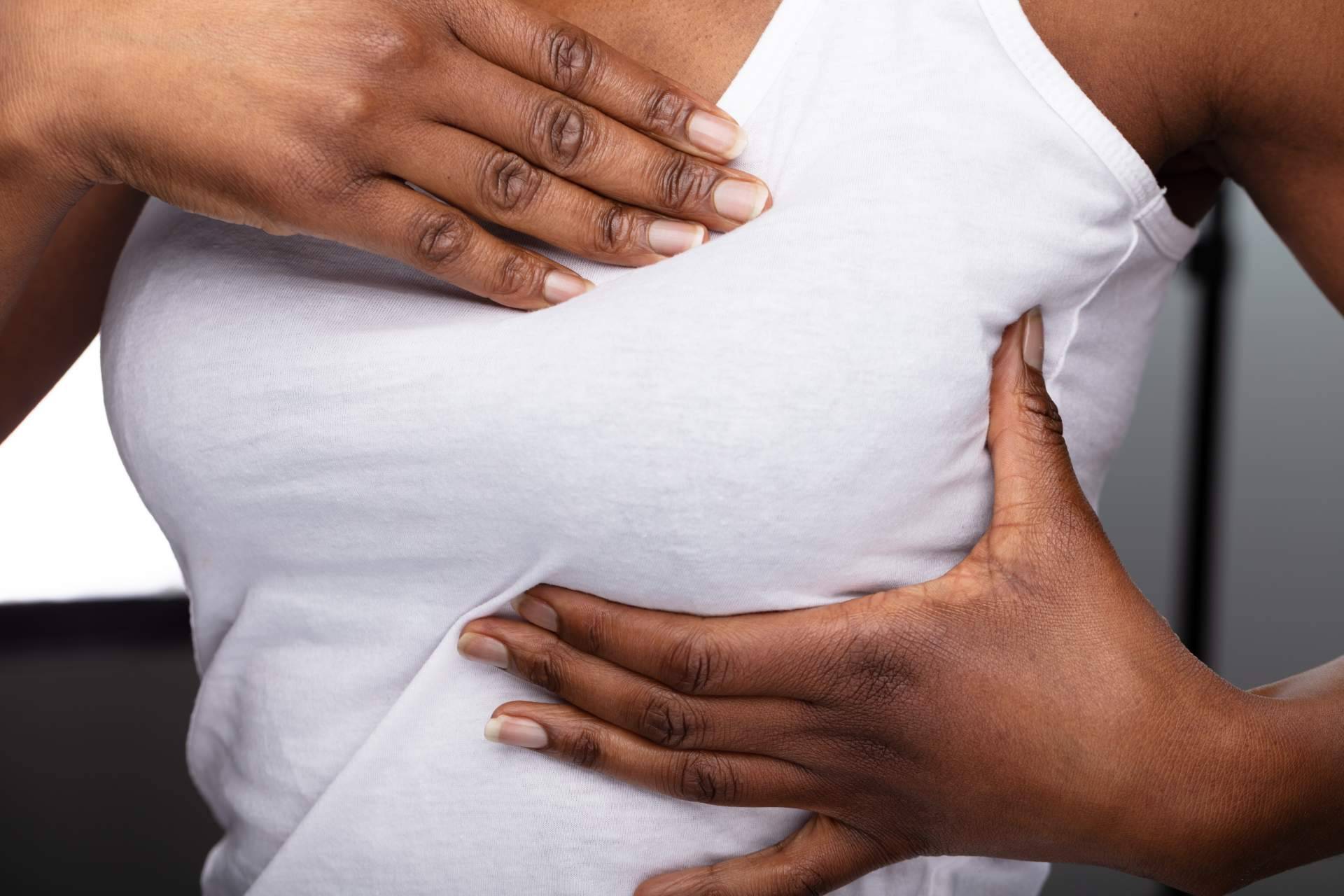 Motivos por los que aumentan los casos de cáncer de mama en mujeres jóvenes, por Ayurveda Medicina Natural