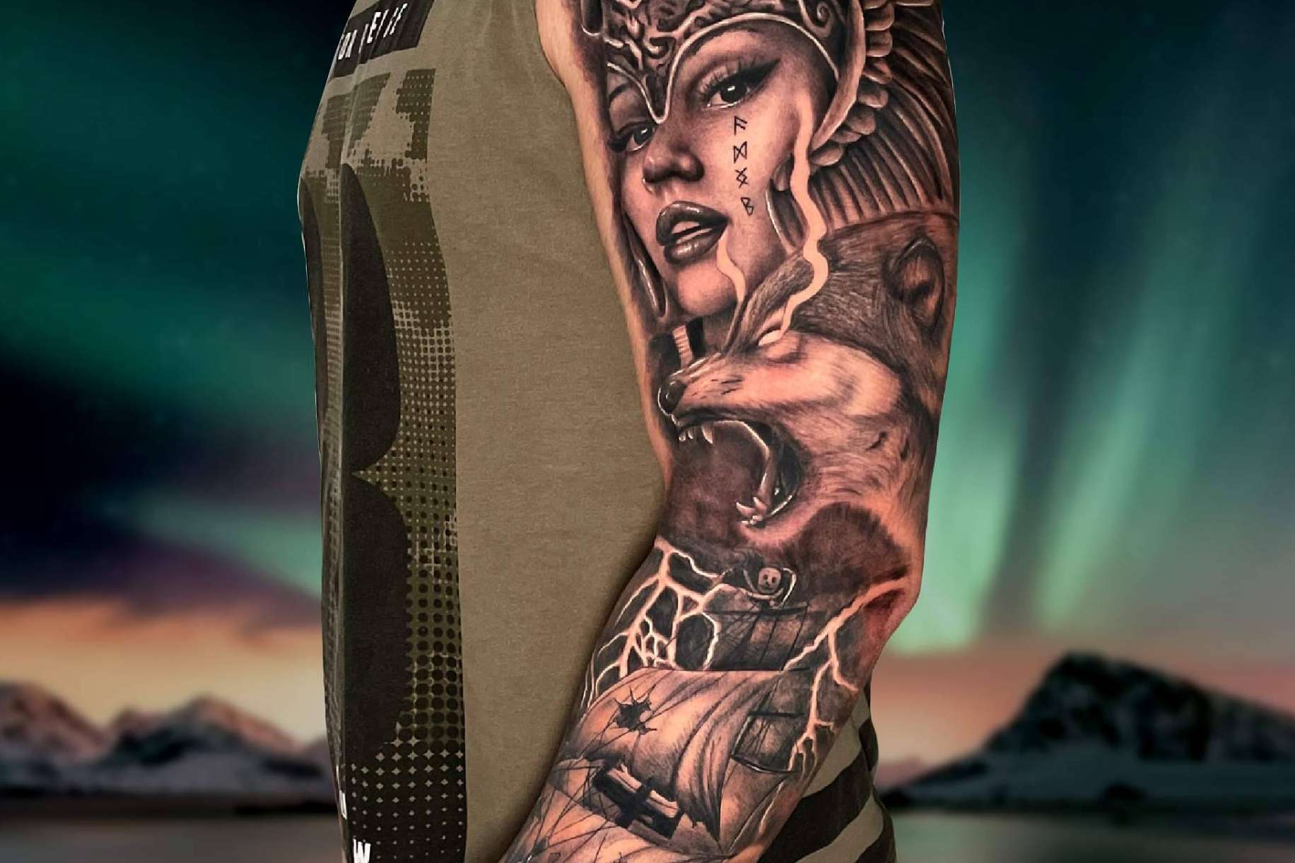 El estudio de tatuajes Losie Tatto Art, en Murcia, está especializado en realismo, microrrealismo y trazo fino
