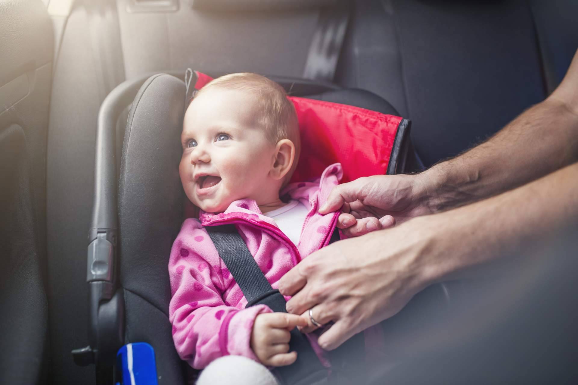 Las recomendaciones para elegir la silla del coche para un bebé de Rosa Roca