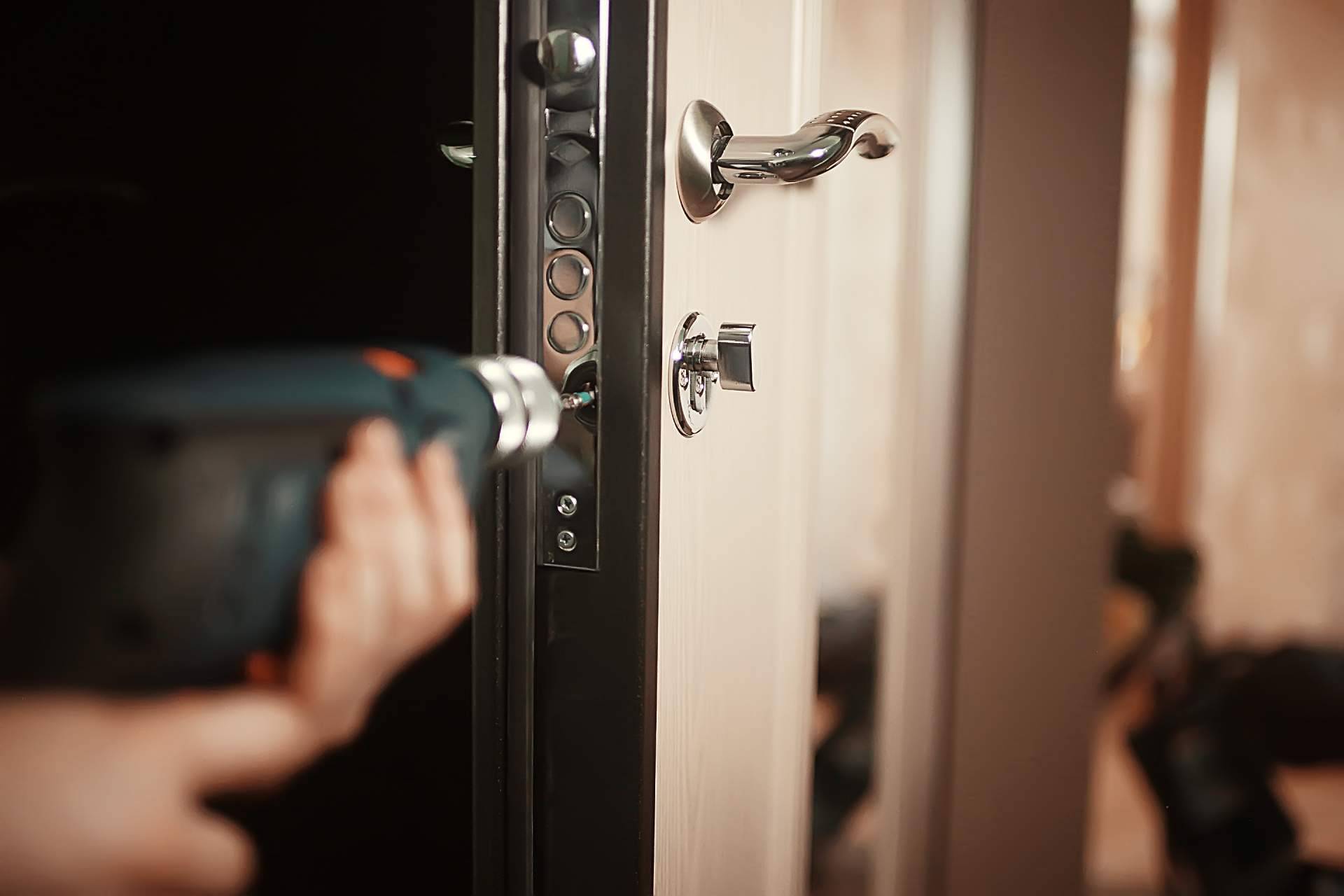 La puerta de la vivienda cuenta con una mayor seguridad gracias a MadridCerrajeria.es