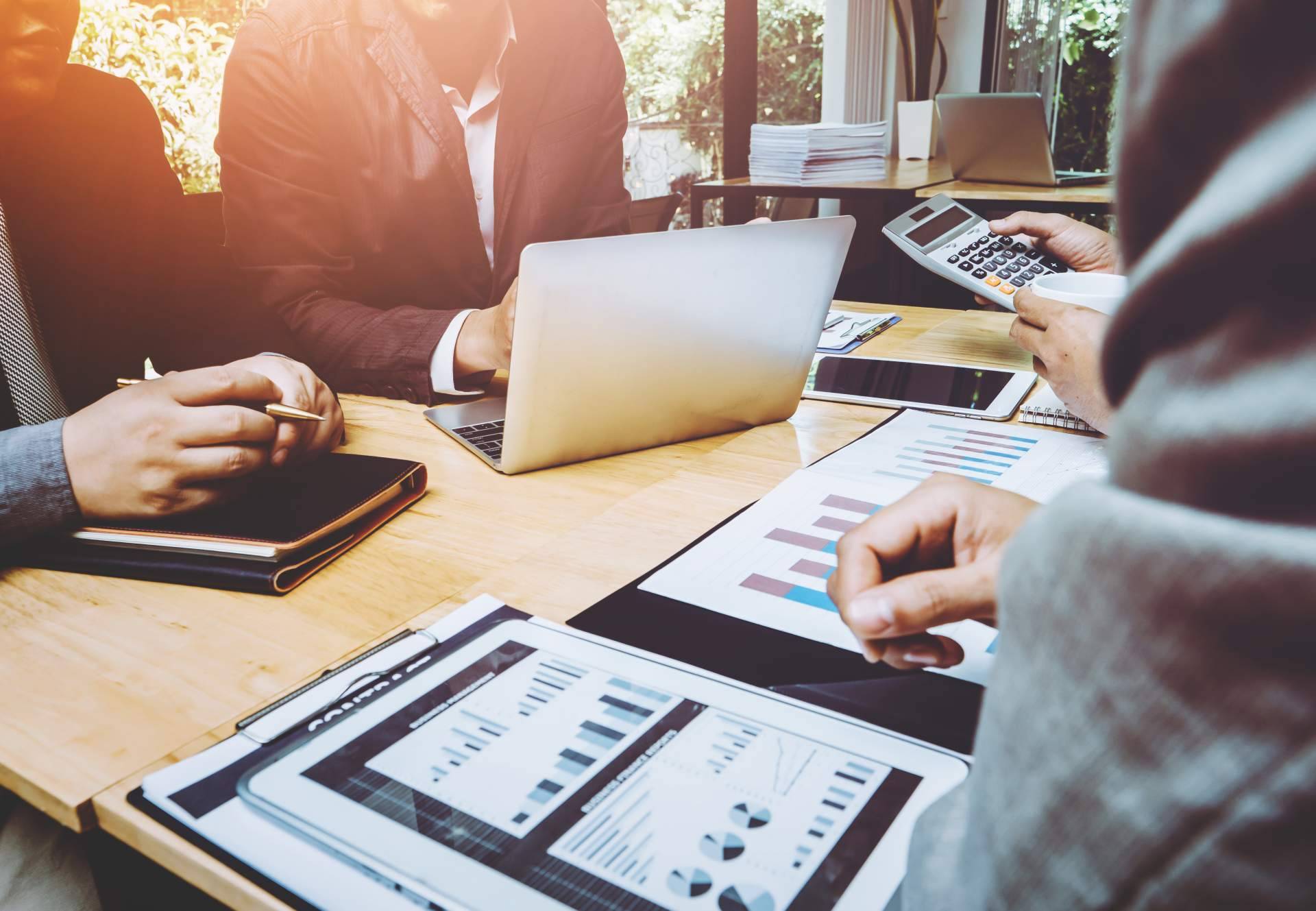 ¿Cuáles son las ventajas de contratar una agencia de marketing digital para aumentar las ventas en 2022?