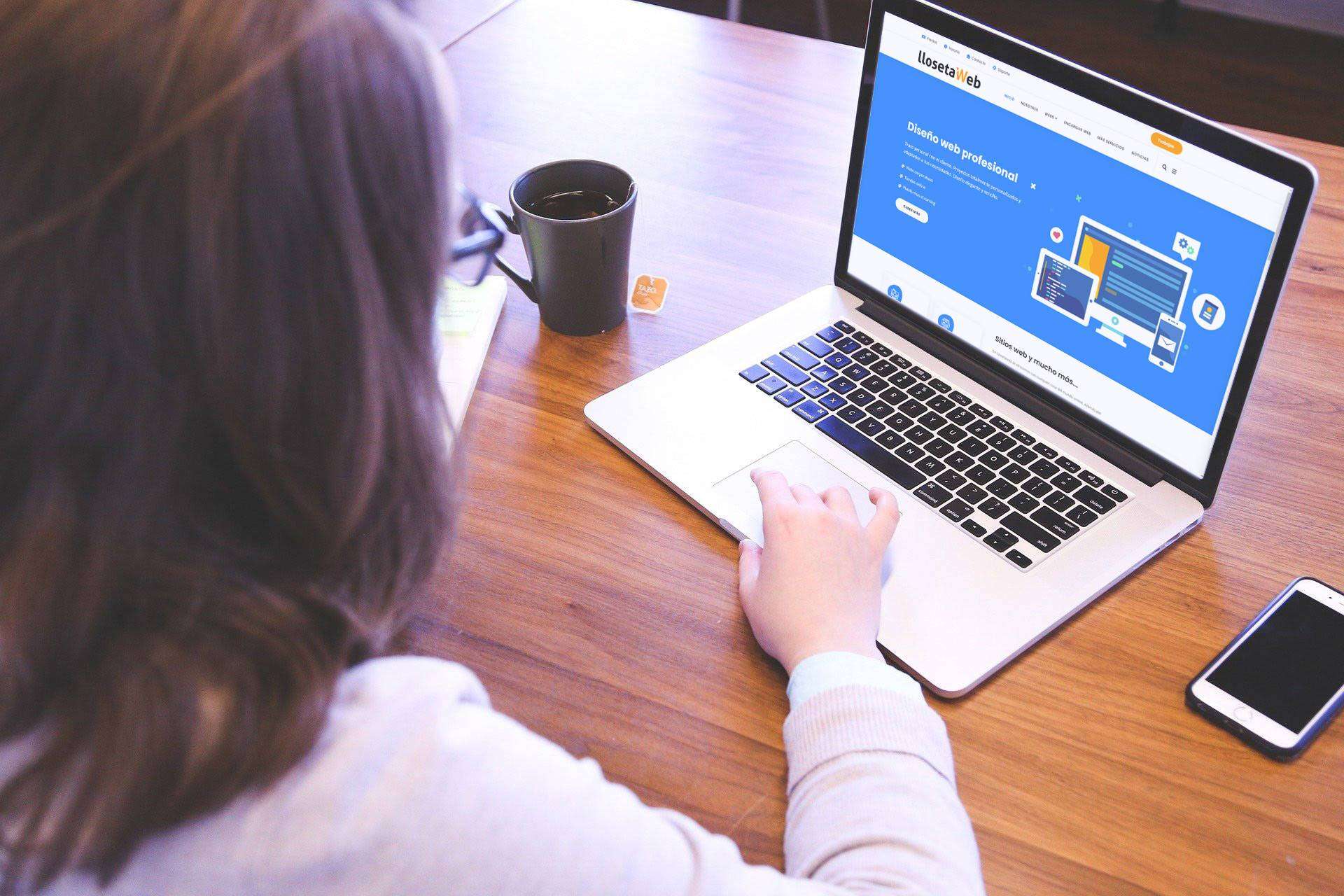 Crear webs simples y profesionales con Llosetaweb