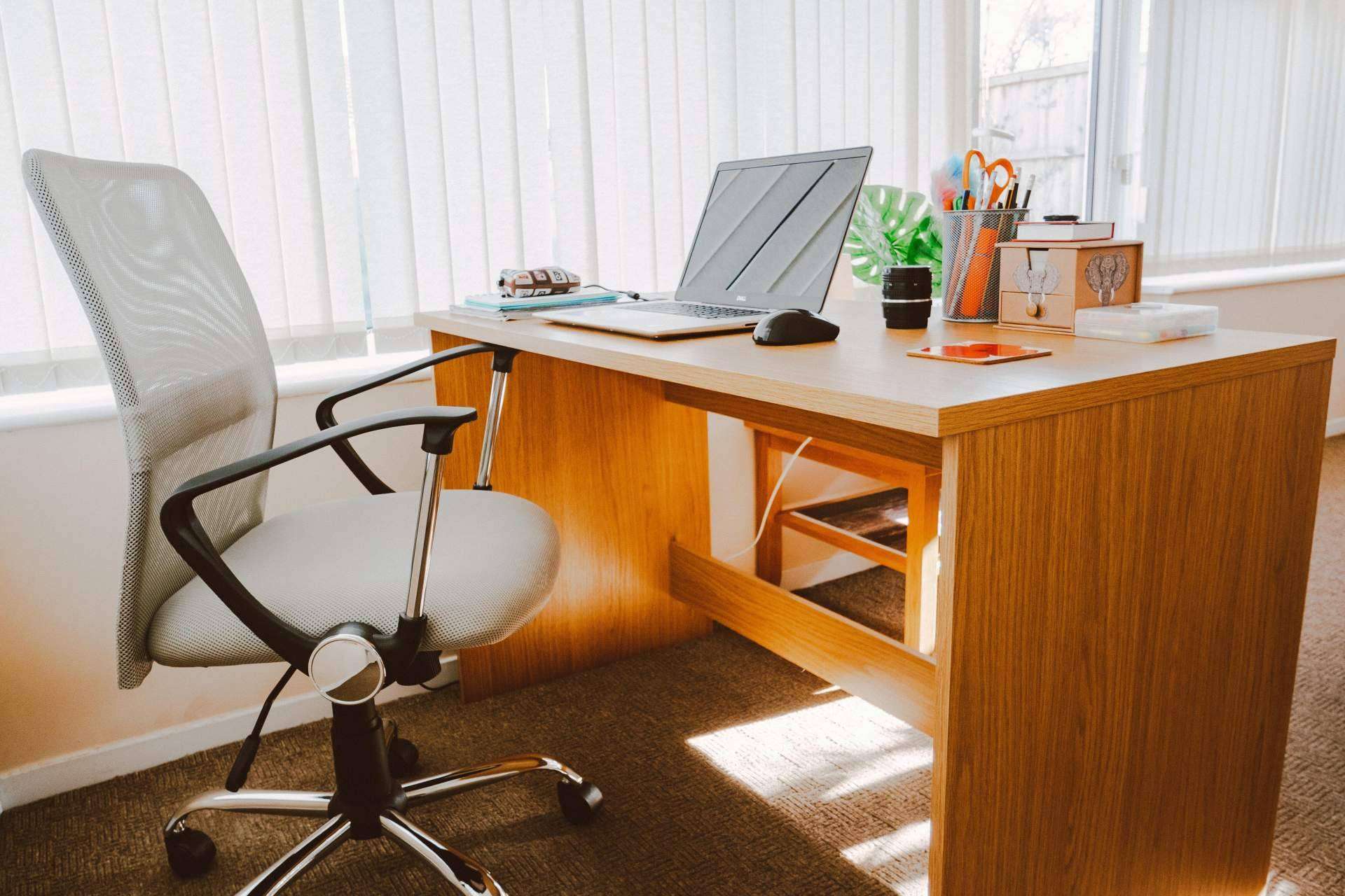 Los muebles necesarios para acondicionar un espacio ideal para el teletrabajo