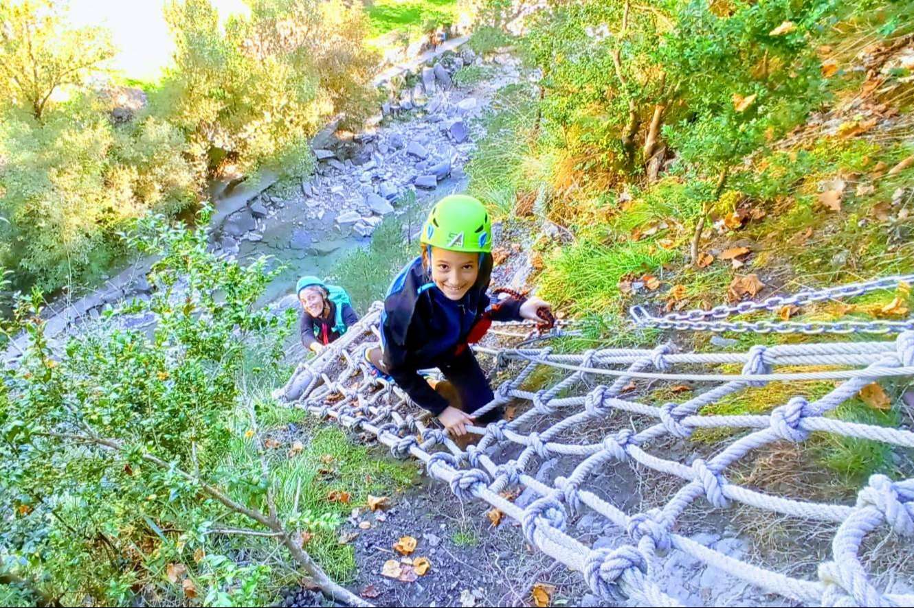 Nómadas del Pirineo plantea diferentes opciones de deportes de aventura al aire libre para niños