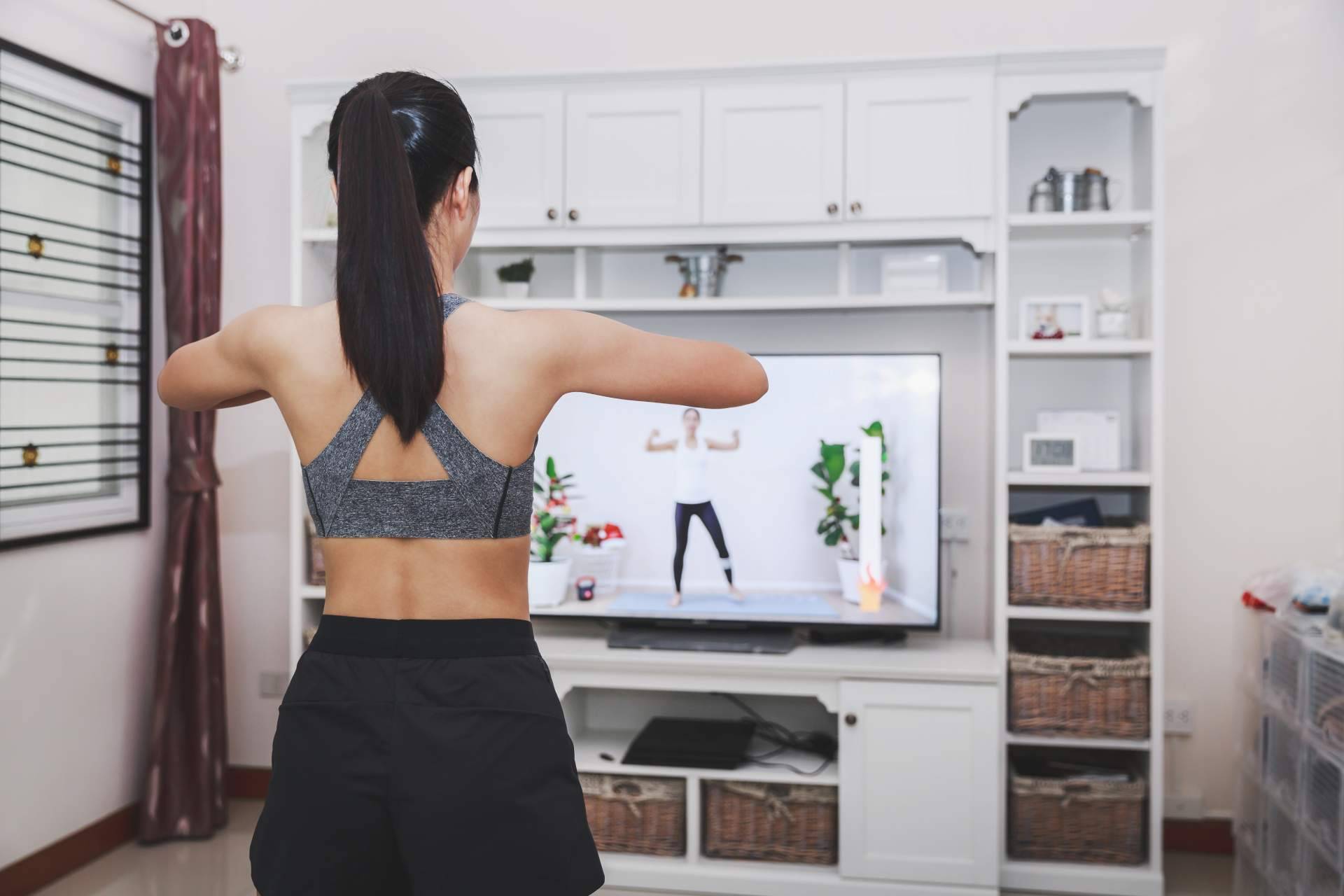 Adelgazar bailando en casa es posible