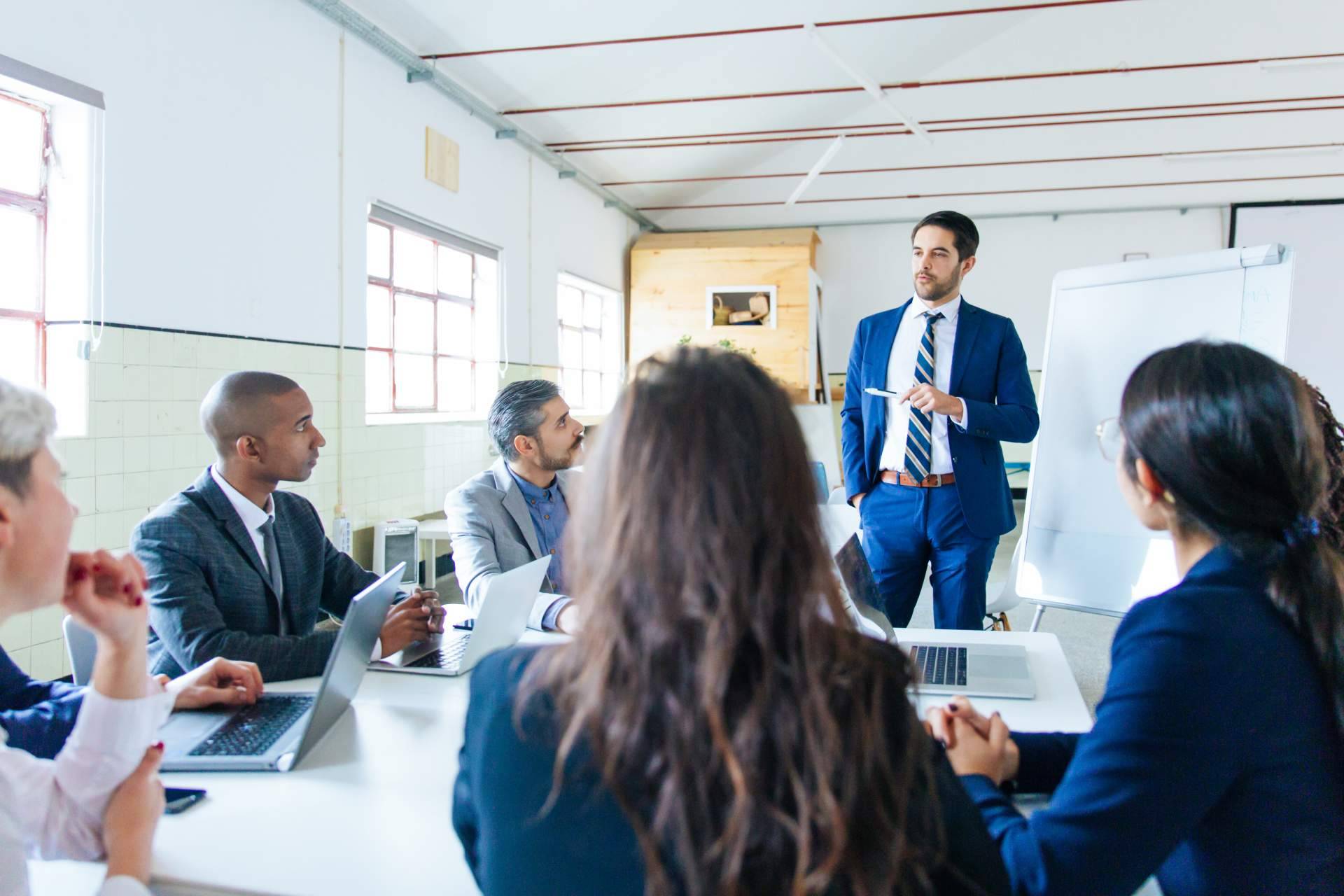 ¿En qué consiste la formación bonificada para empresas?