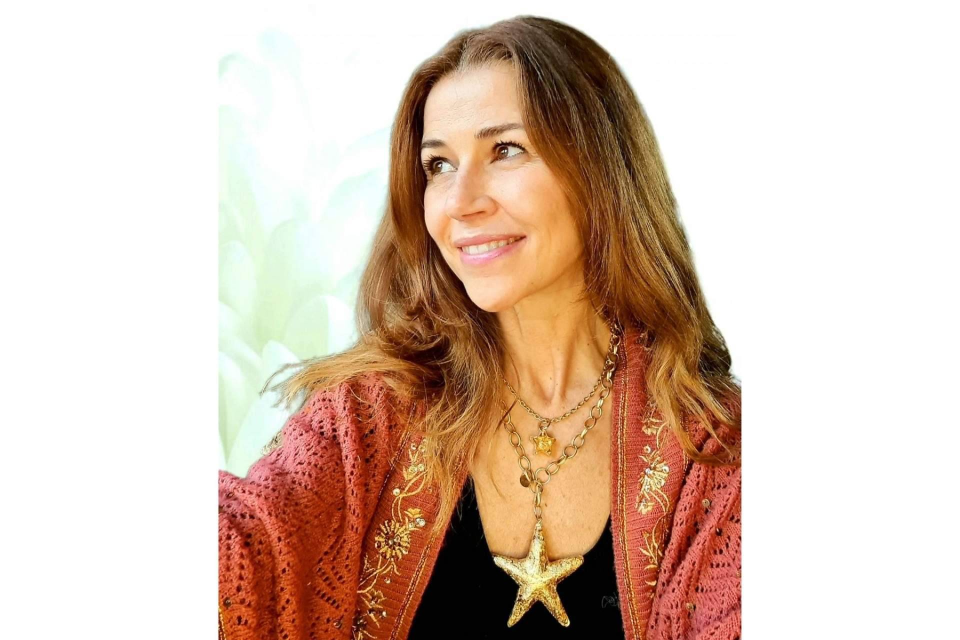 Golden Hour, la colección para brillar más que nunca de BY EME JOYAS