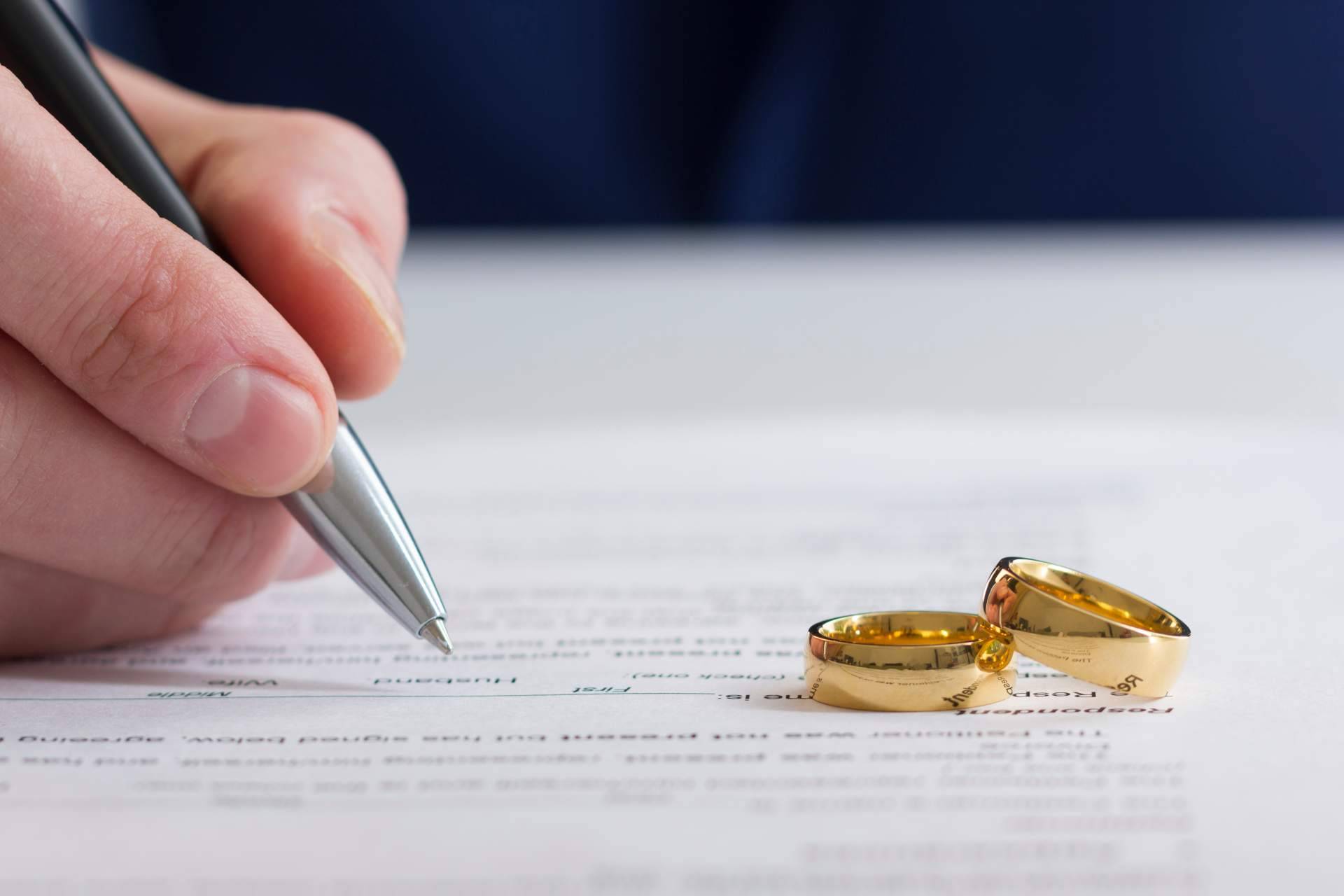 Profesionales especializados en divorcios express en Abogados Cebrián