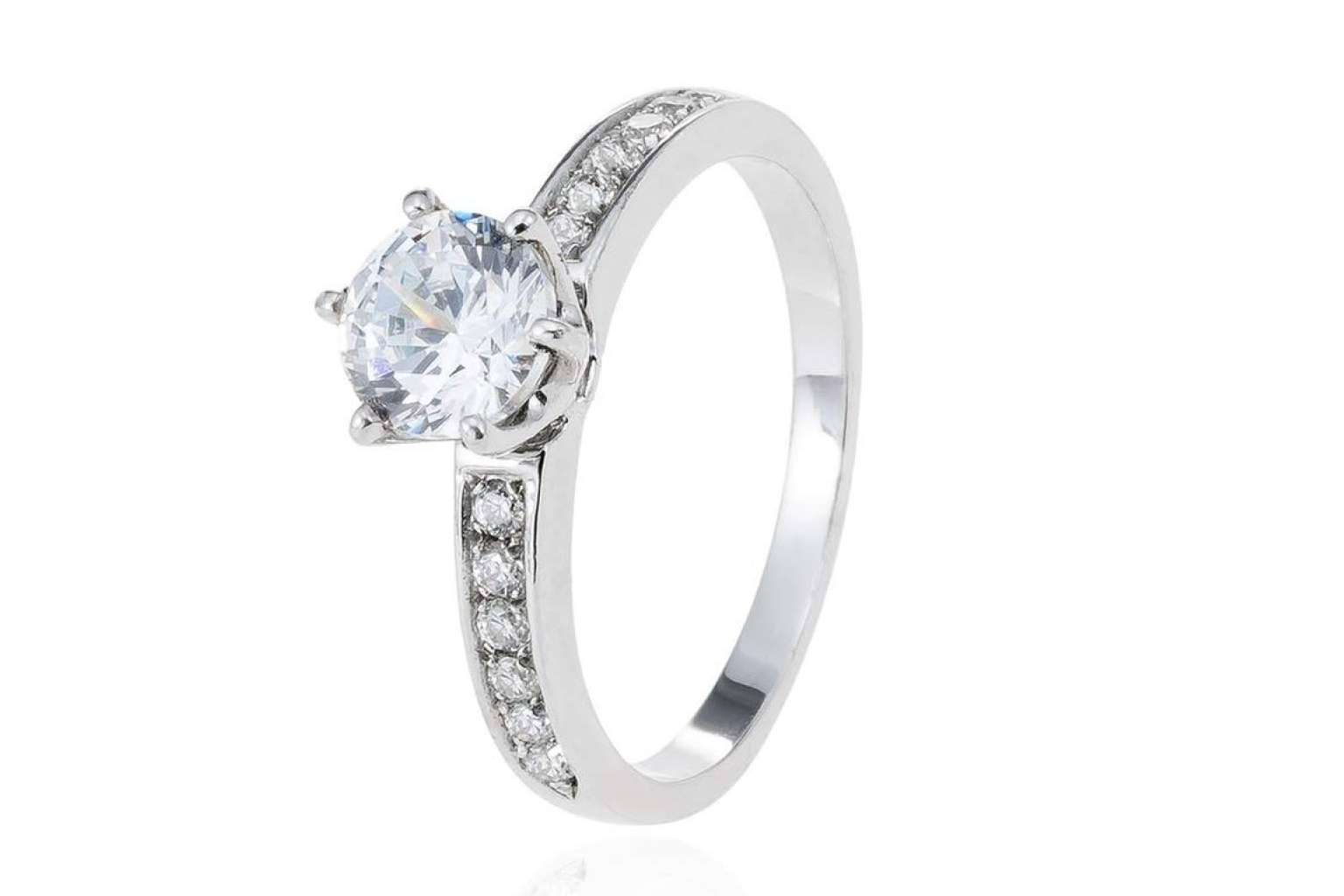 Luz de Alba Joyas, los anillos de pedida elegantes