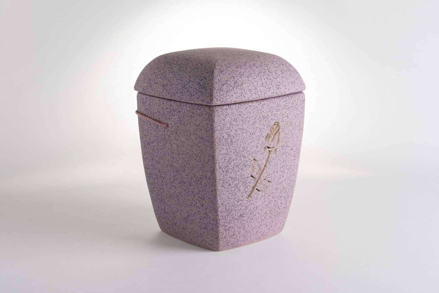 ¿Por qué optar por las urnas biodegradables?, por Interfunerarias
