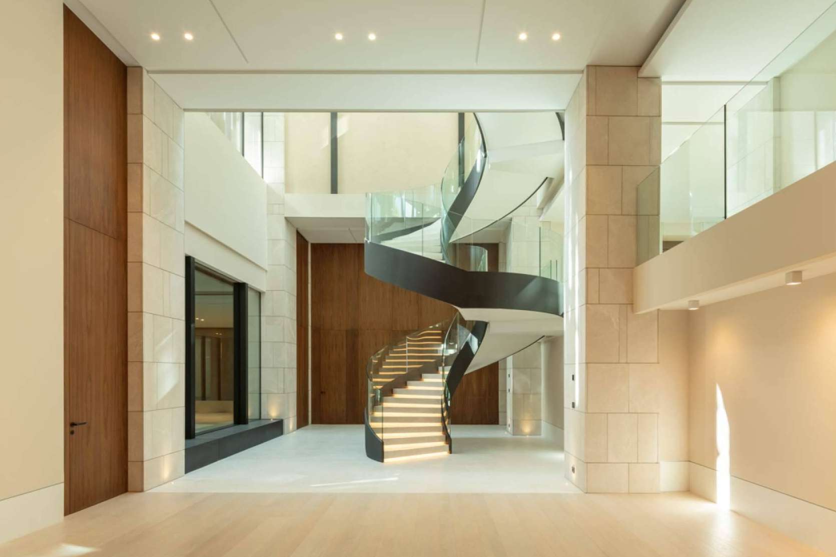 Inmobiliaria experta en viviendas de lujo, Zeuthen & Company