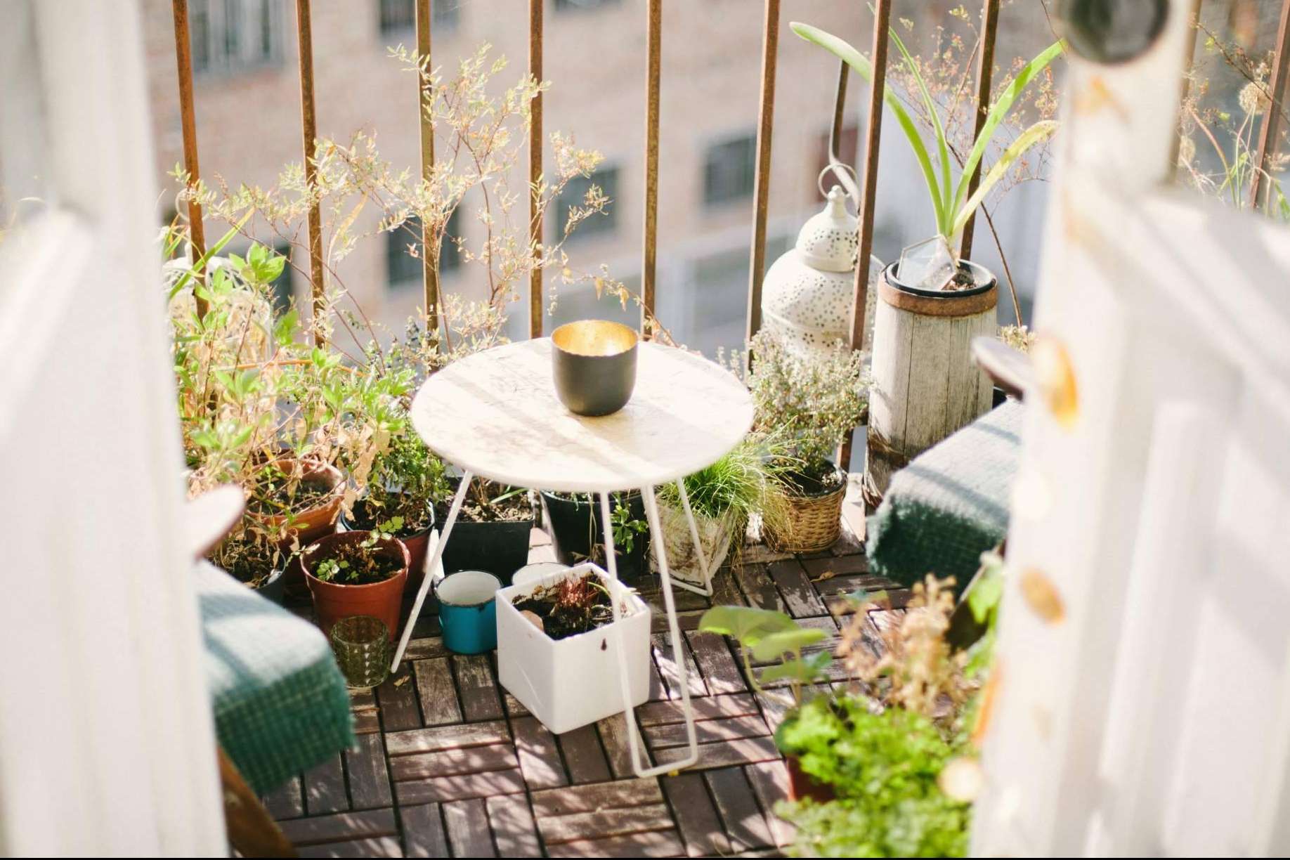Ambientes exteriores cómodos y modernos con los muebles de jardín de Buychester