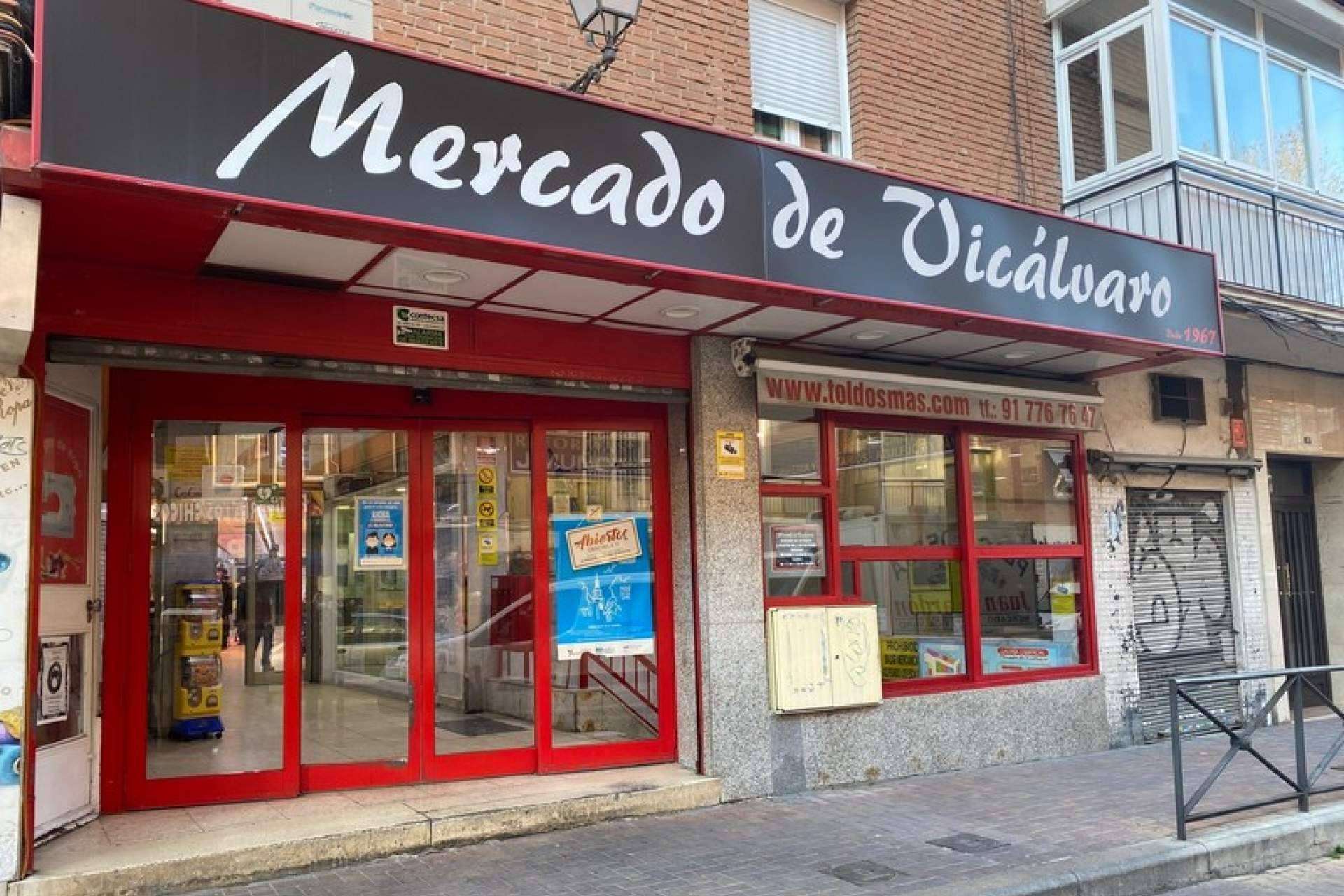 Los Frescos del Barrio se consolida como la alternativa del mercado de Vicálvaro para fomentar el consumo de proximidad