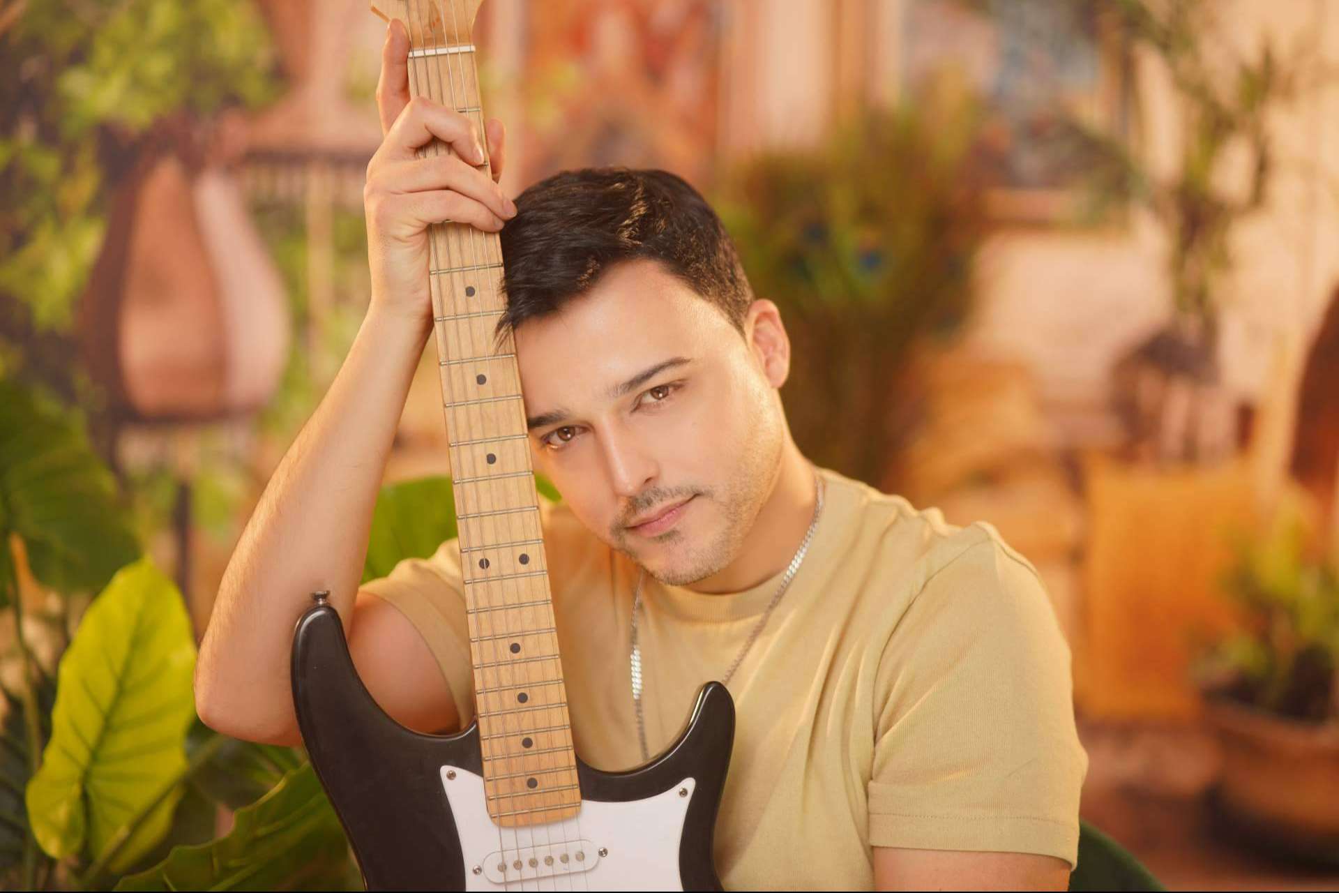 Con más de 3 millones de streaming en plataformas digitales, el artista Carlos Donoso lanza el nuevo sencillo 'Nada que perder'