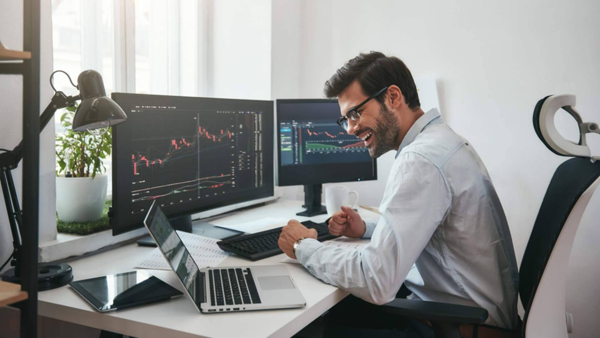 CMR Bolsa y sus programas formativos para futuros traders que deseen obtener todo el conocimiento del mercado