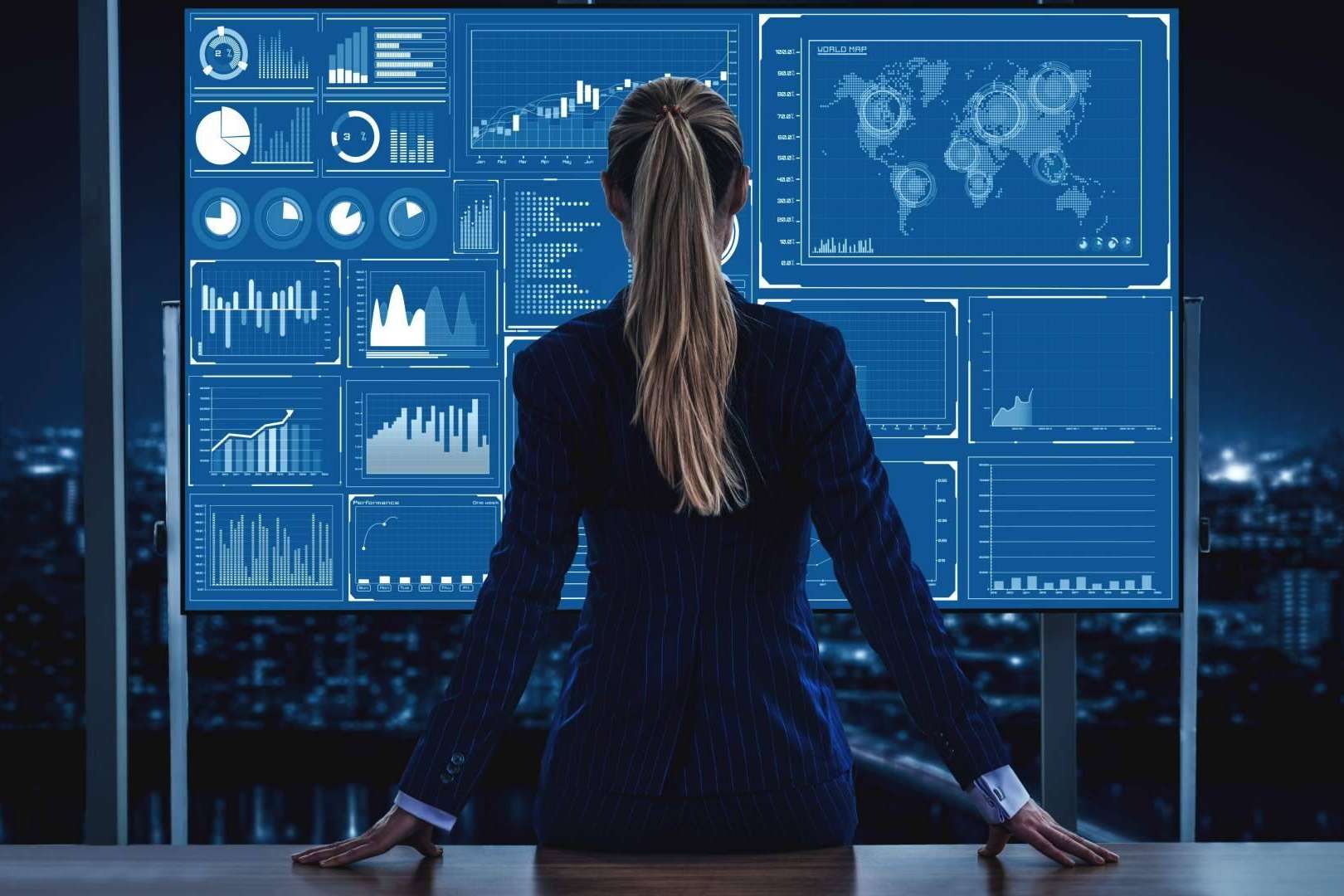 ¿Qué servicios y ventajas ofrece un perito informático?