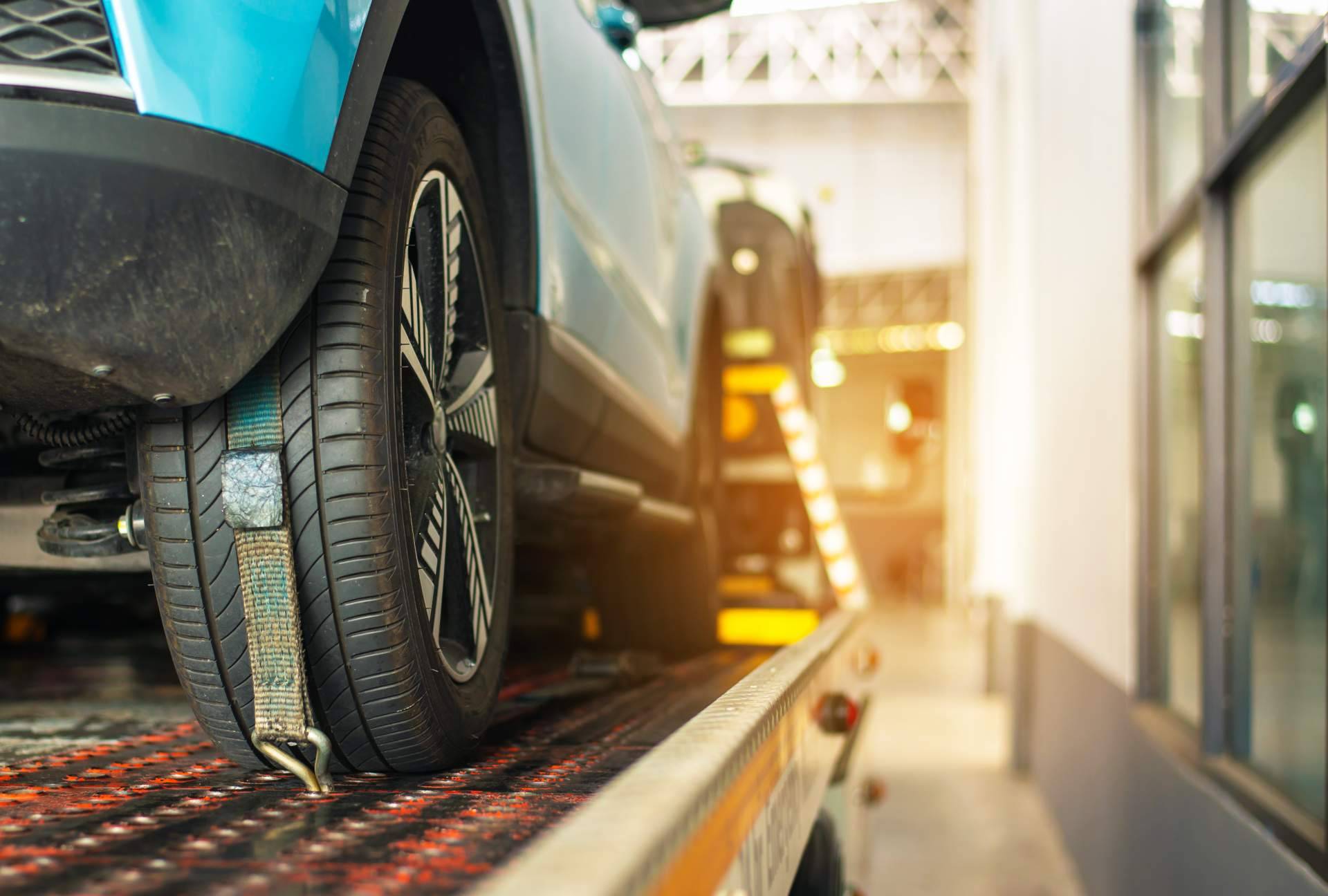 Transportamos Tu Coche realiza el servicio de recogida de transportes averiados