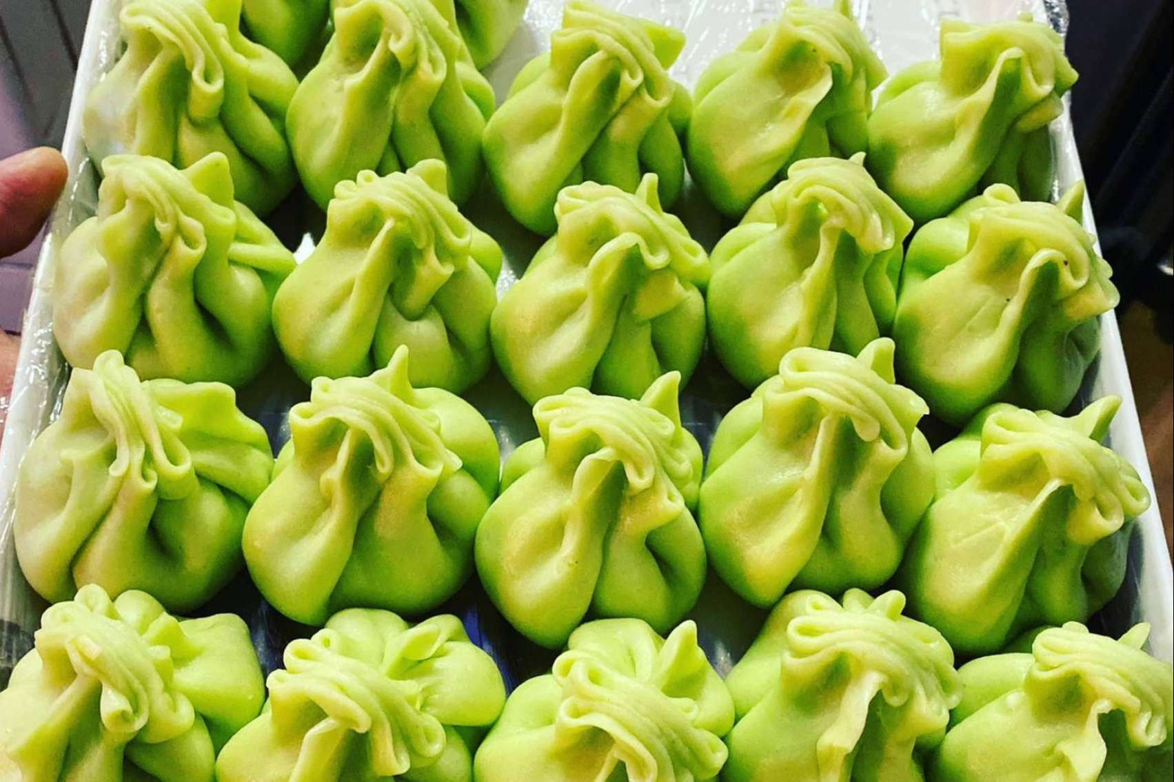 Reservar un pedido online y probar una gran variedad de platos de la comida tradicional china en el restaurante Dim Sum Market Madrid