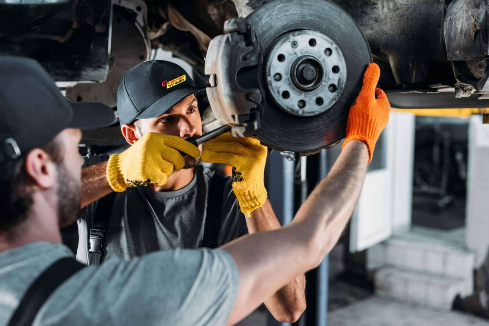 Formación para liderar los cambios en la movilidad con la red española de talleres de coches Confortauto