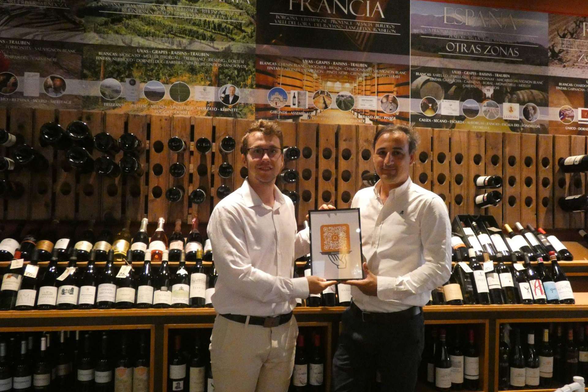 El establecimiento Los Patios de Beatas obtiene el sello en sostenibilidad de la empresa Bioscore, de la mano de Made In Málaga