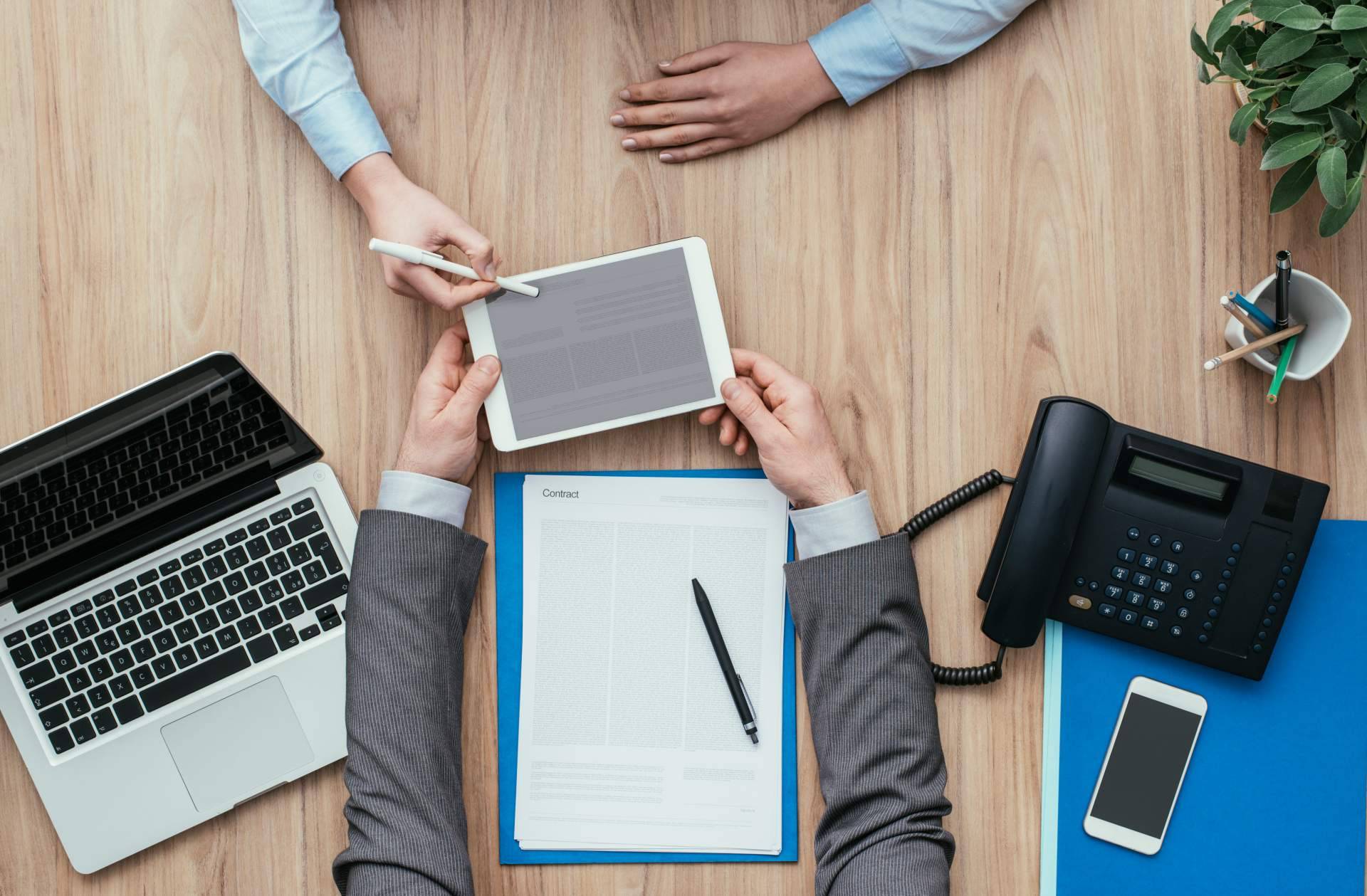 firmar.online ofrece una herramienta gratuita para calcular el ahorro en los negocios aplicando sus servicios