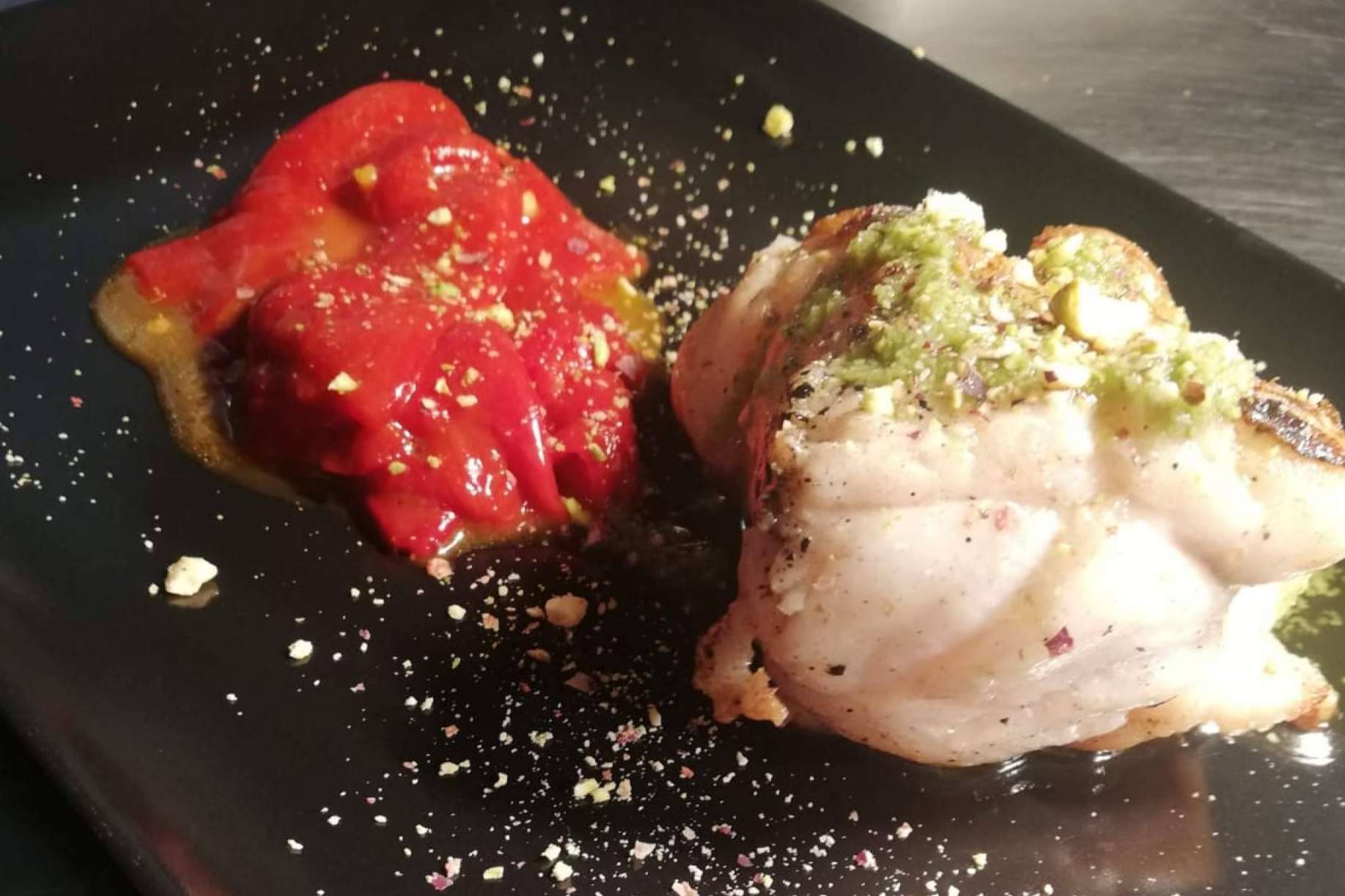 La carta y menú degustación y la posibilidad de regalar una experiencia gastronómica en el restaurante Hikei
