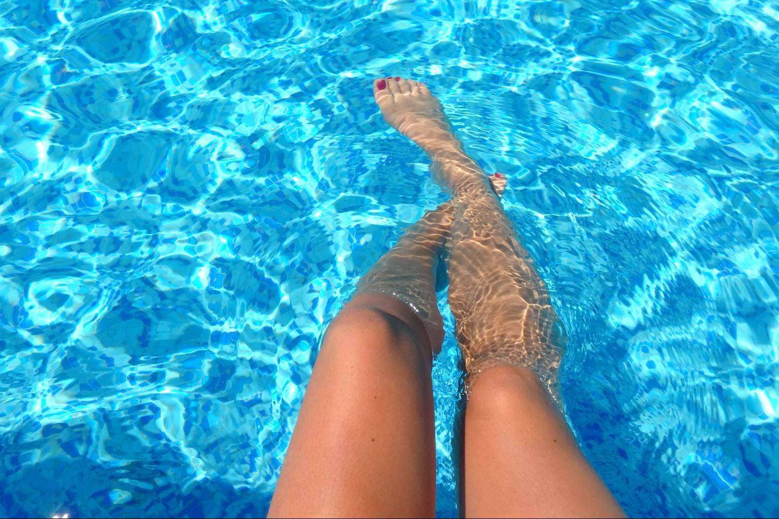 El gel de Laboratorios Dicadia, un remedio para piernas cansadas por el calor