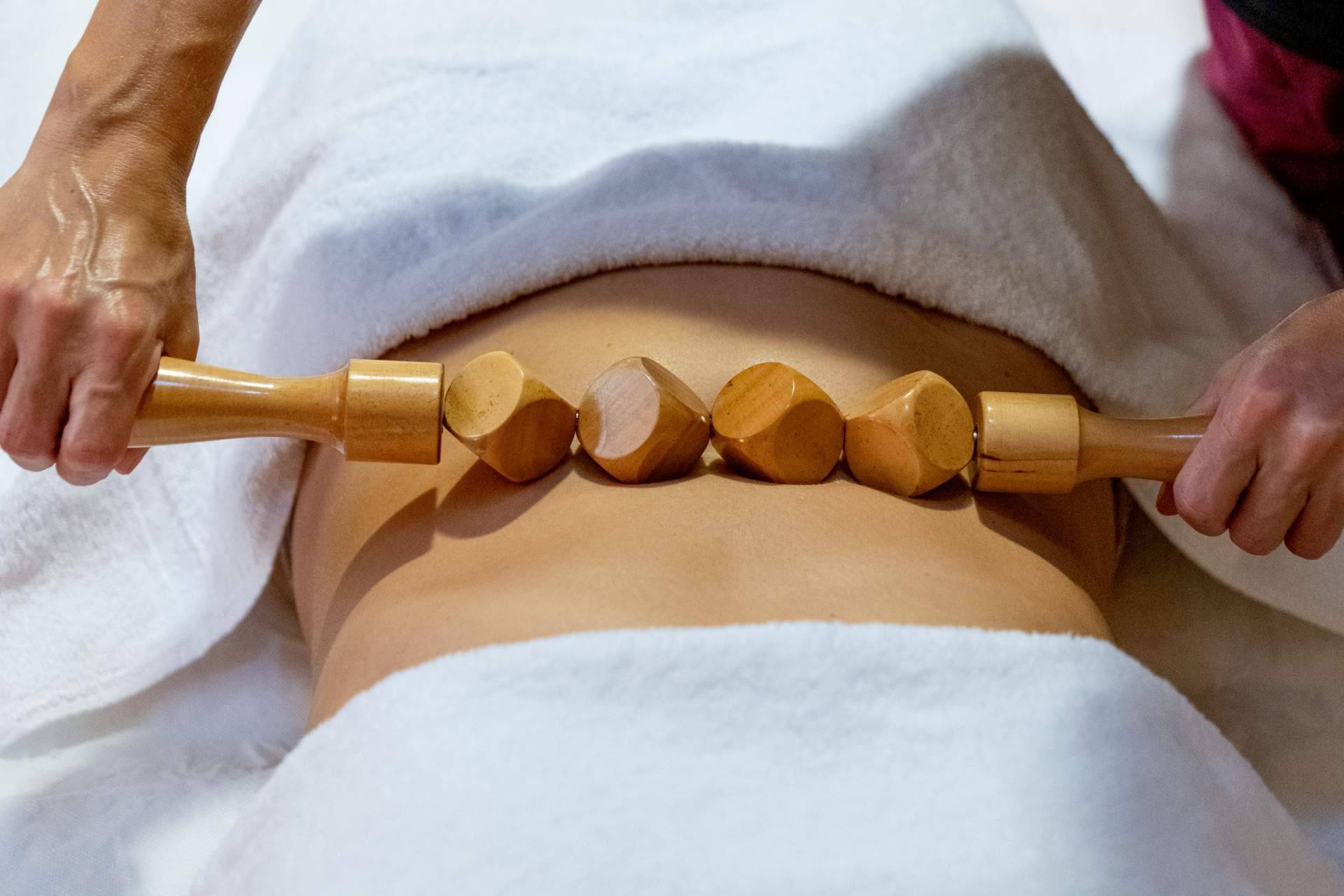 Cursos de terapias alternativas y estética natural que ofrecen bolsa de trabajo