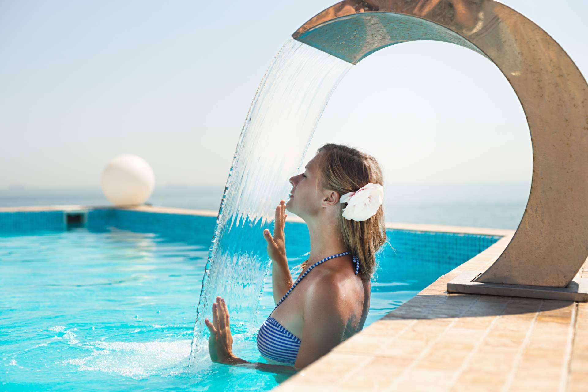 Comprar cascadas acrílicas para piscina en Swimhome