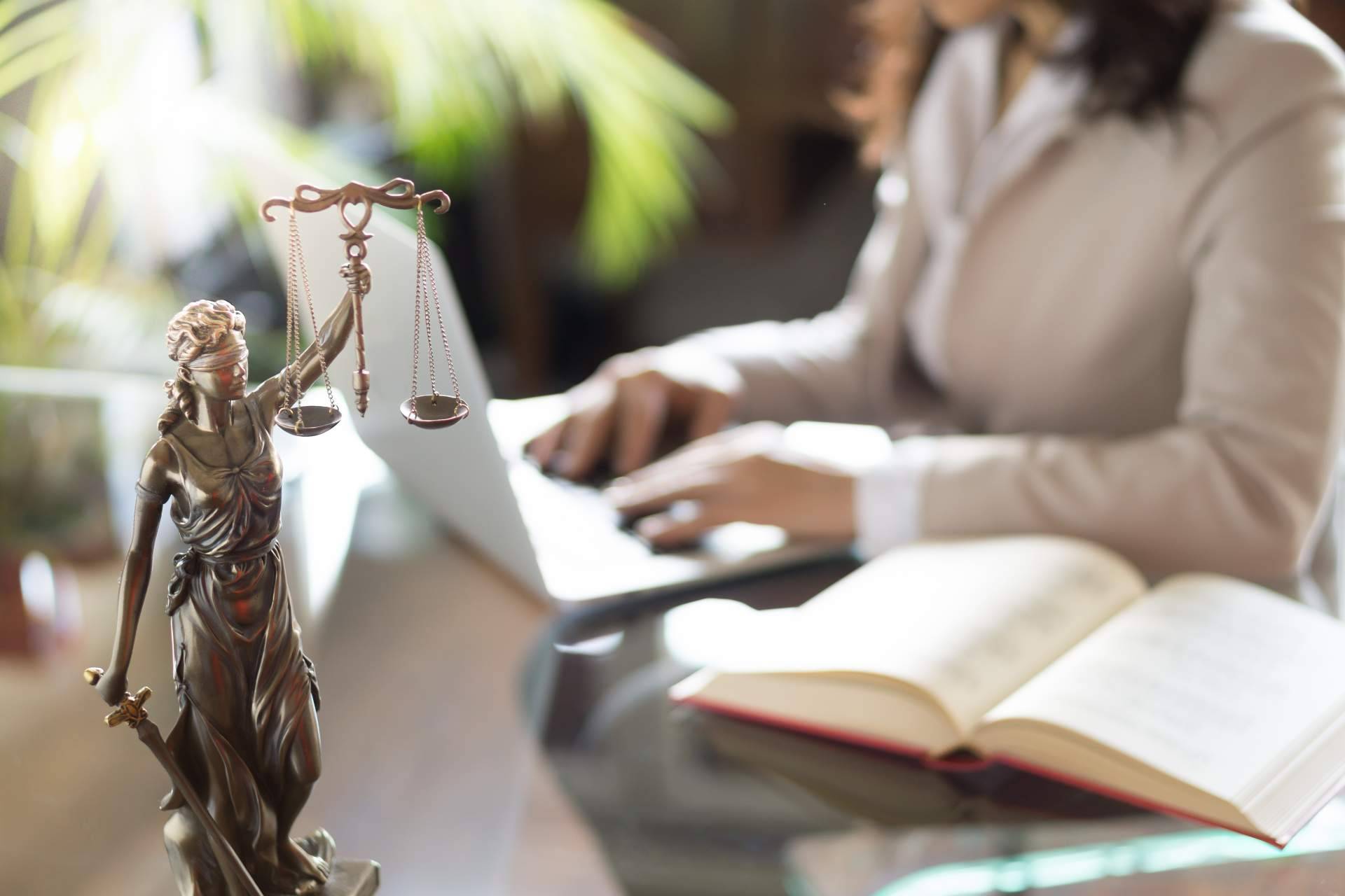 El asesoramiento jurídico ante la propiedad industrial e intelectual que ofrece el bufete de abogados en Tenerife