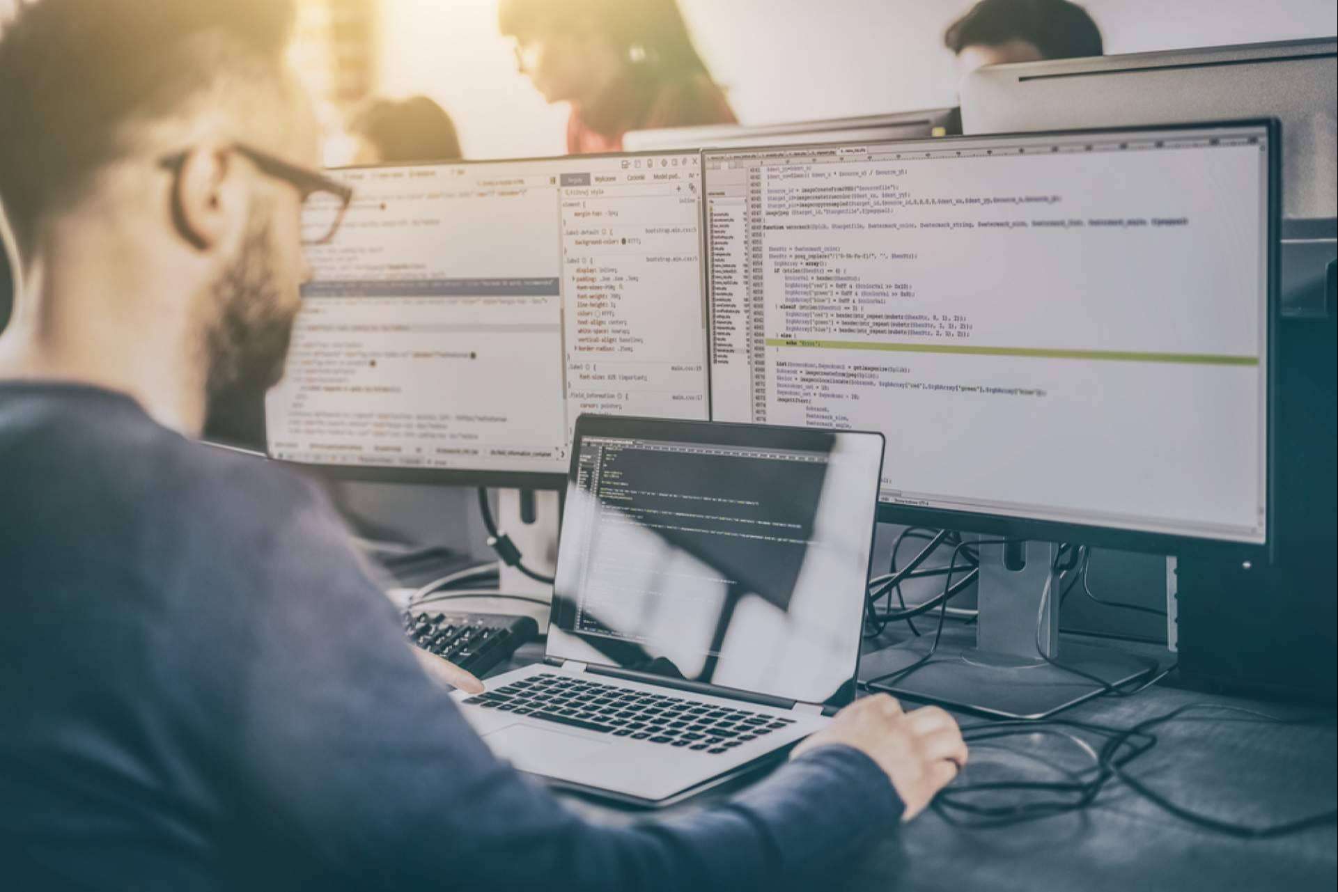 ¿Por qué es importante el mantenimiento web para las grandes empresas?, por Kofumedia
