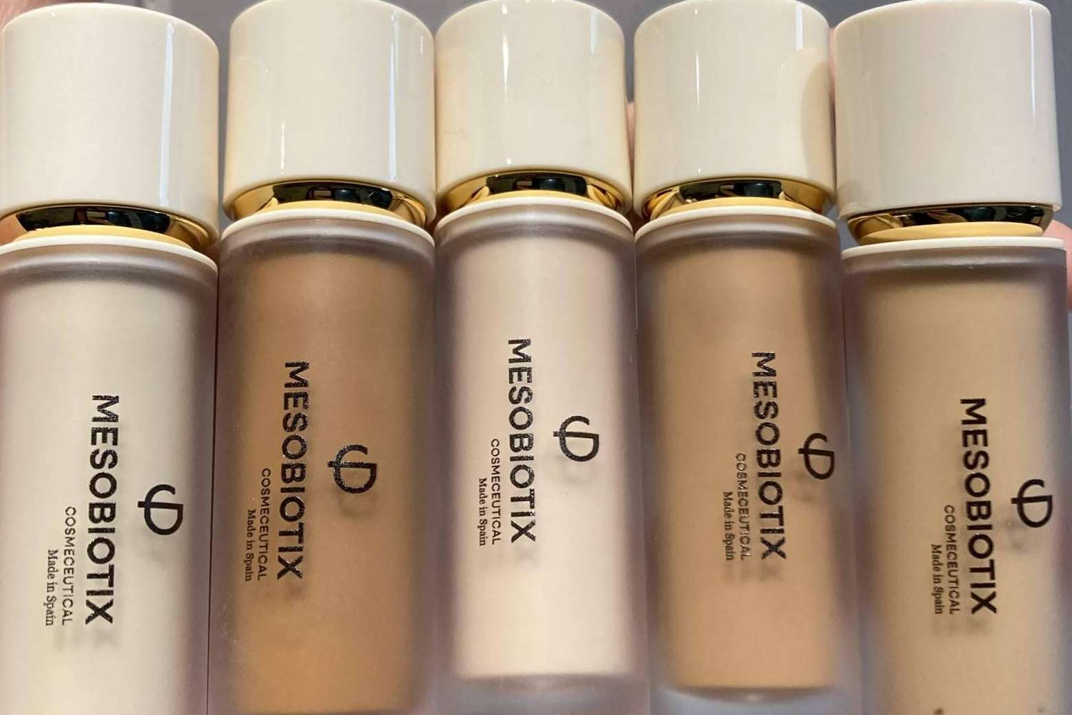Todos los detalles sobre la lujosa línea de maquillaje orgánico Mesobiotix Cosmeceutical que contiene principios activos