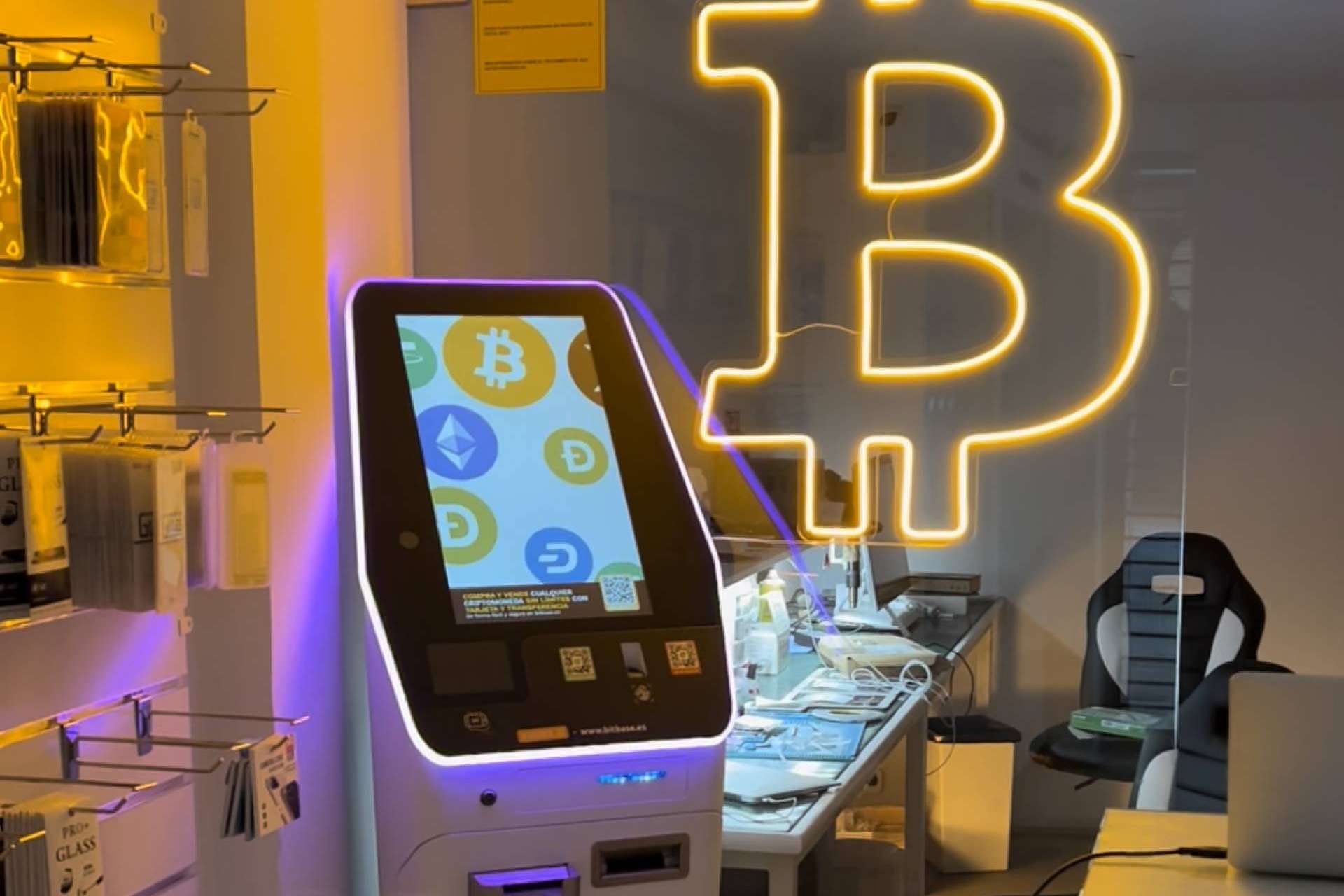 Reparación iPhone Córdoba, la tienda que cuenta con un cajero de criptomonedas en Córdoba