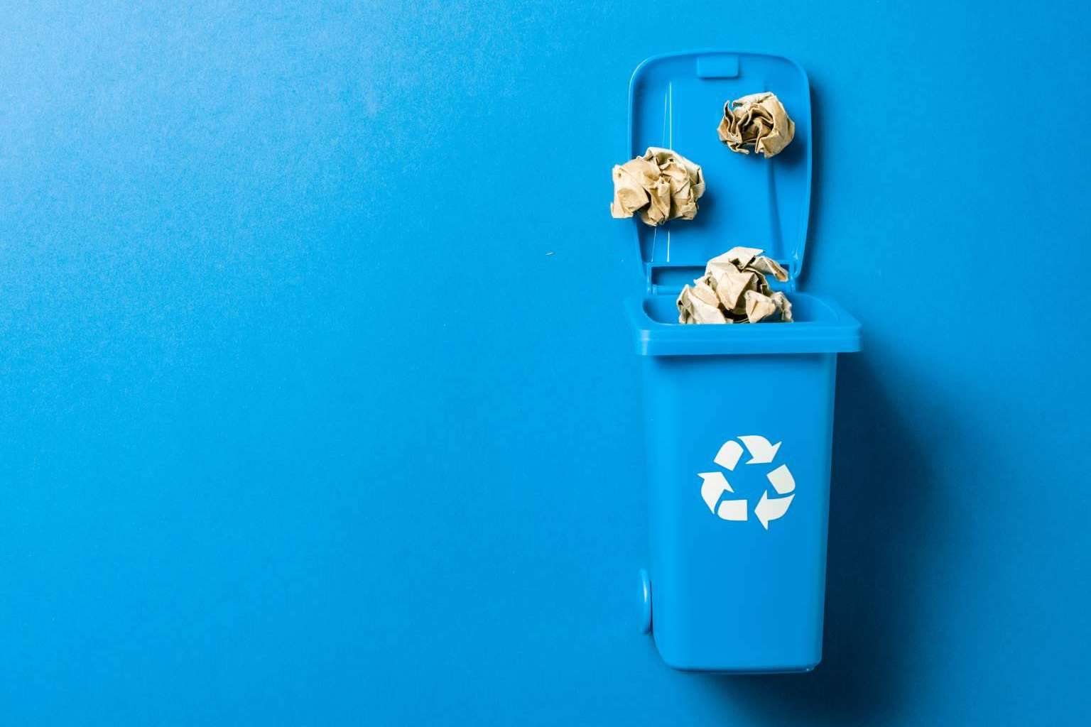 Servicios de reciclaje de papel, a cargo de Dataeraser