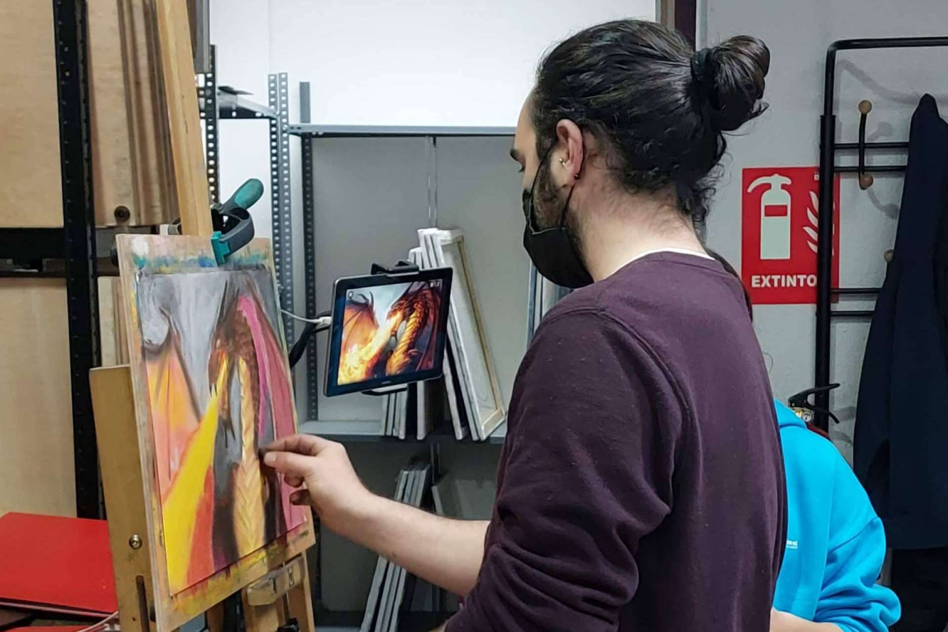 Reservar una plaza para las clases de pintura de Estudio Ilógico en septiembre