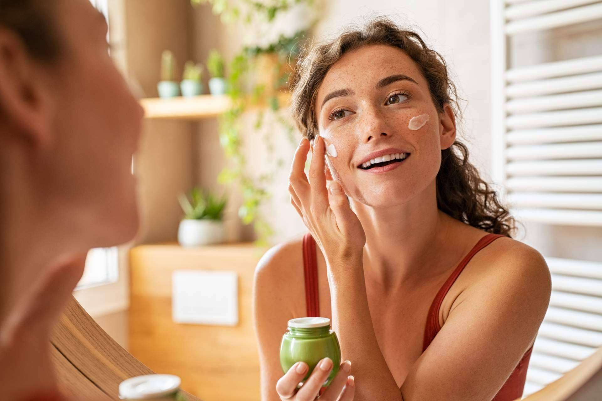 BHI Cosmetics proporciona cosméticos naturales para pieles grasas
