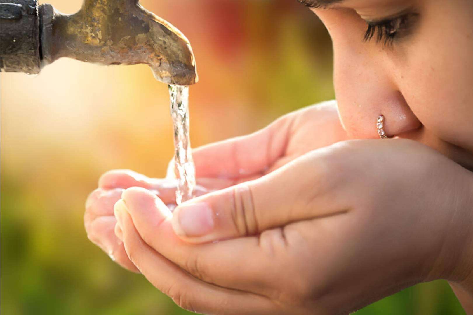 #SoydeMijas se ocupa de la defensa del derecho a consumir un agua pura en Mijas