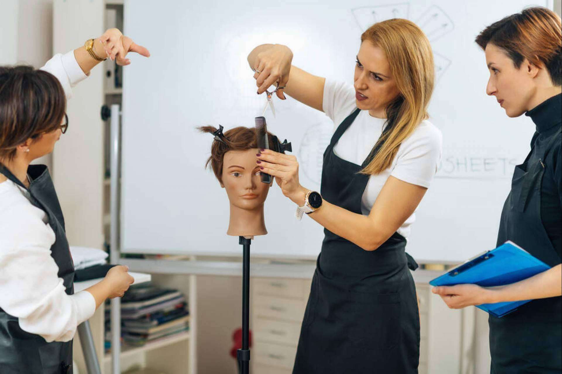 El proveedor Hair Shop ofrece formación para profesionales de peluquería de la marca Elgon