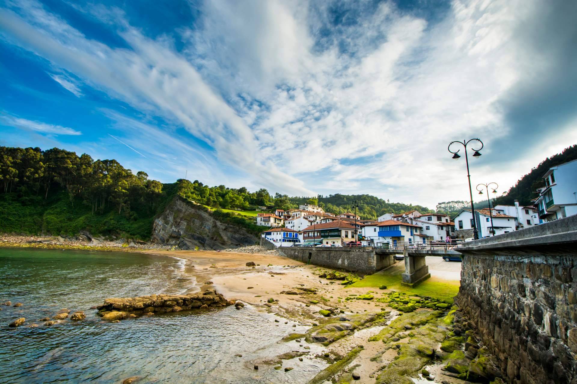 Iberia North explica por qué comprar una casa en Asturias